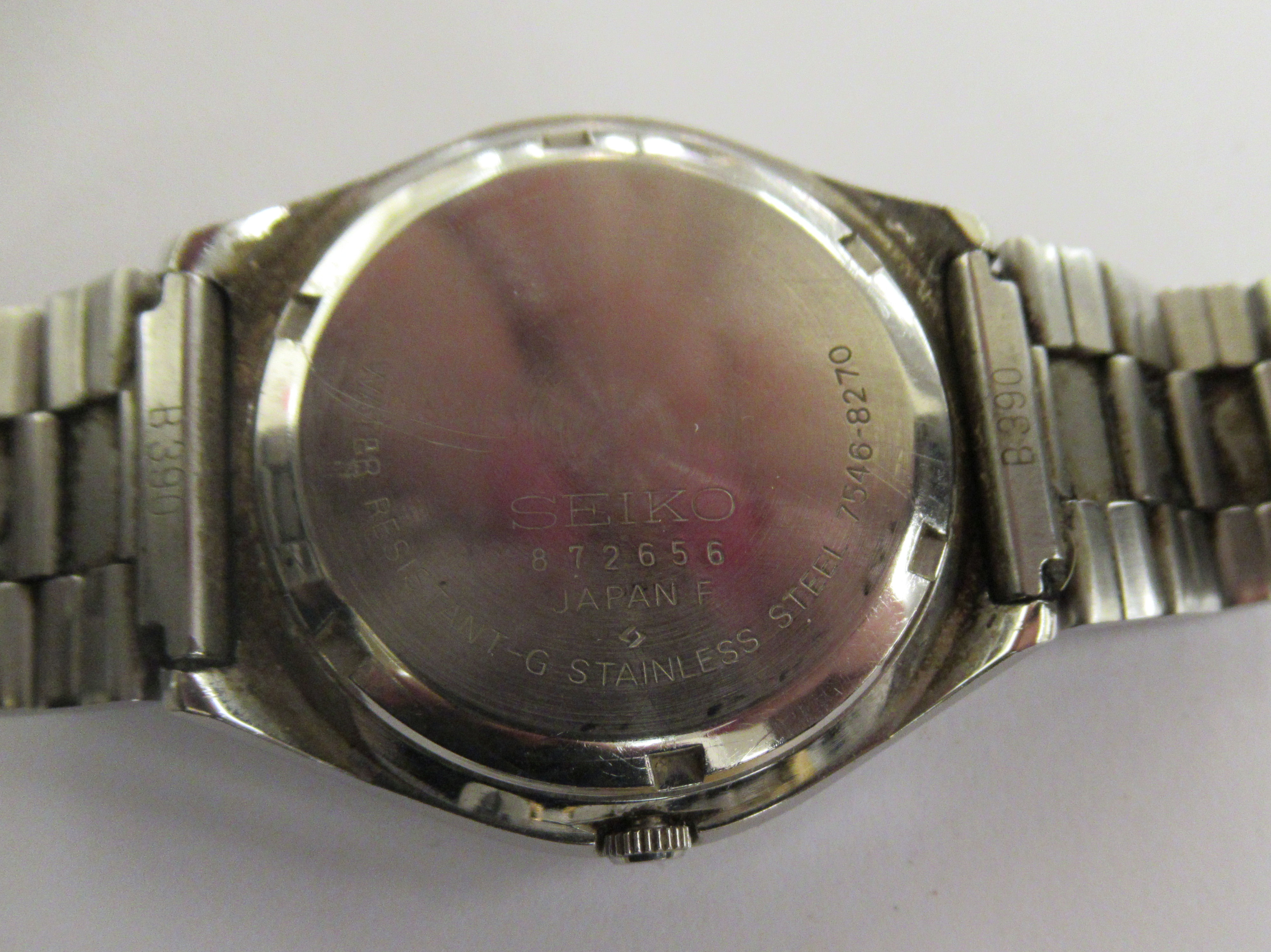 A Seiko Quartz stainless steel cased bracelet watch, - Image 3 of 5