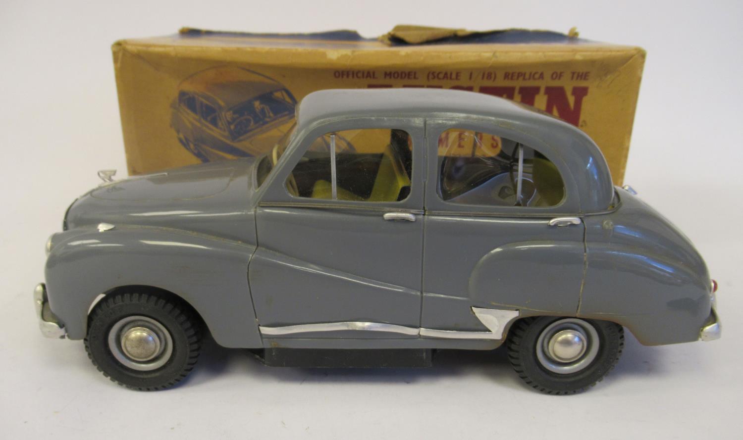 A Victory Industries (Austin Motor Co) Official model, 1/8 scale, battery powered Austin A40 - Bild 2 aus 4