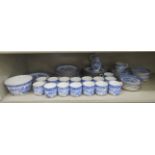 Victorian Royal Worcester china tableware, decorated in blue and white, in a willow pattern