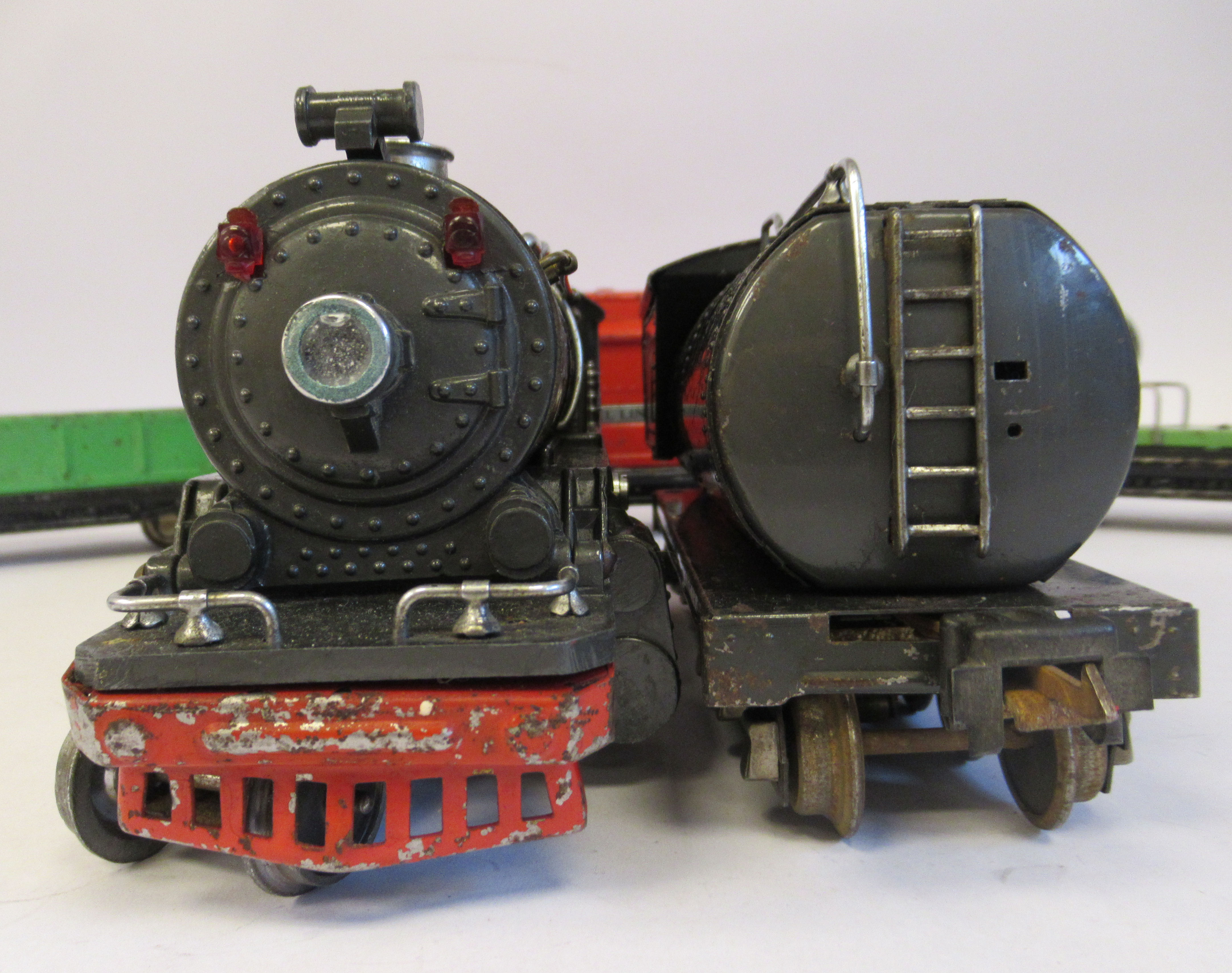 A Lionel Corporation NY, Lionel Lines 0 gauge electric 2-4-2 model railway locomotive and tender - Image 11 of 12