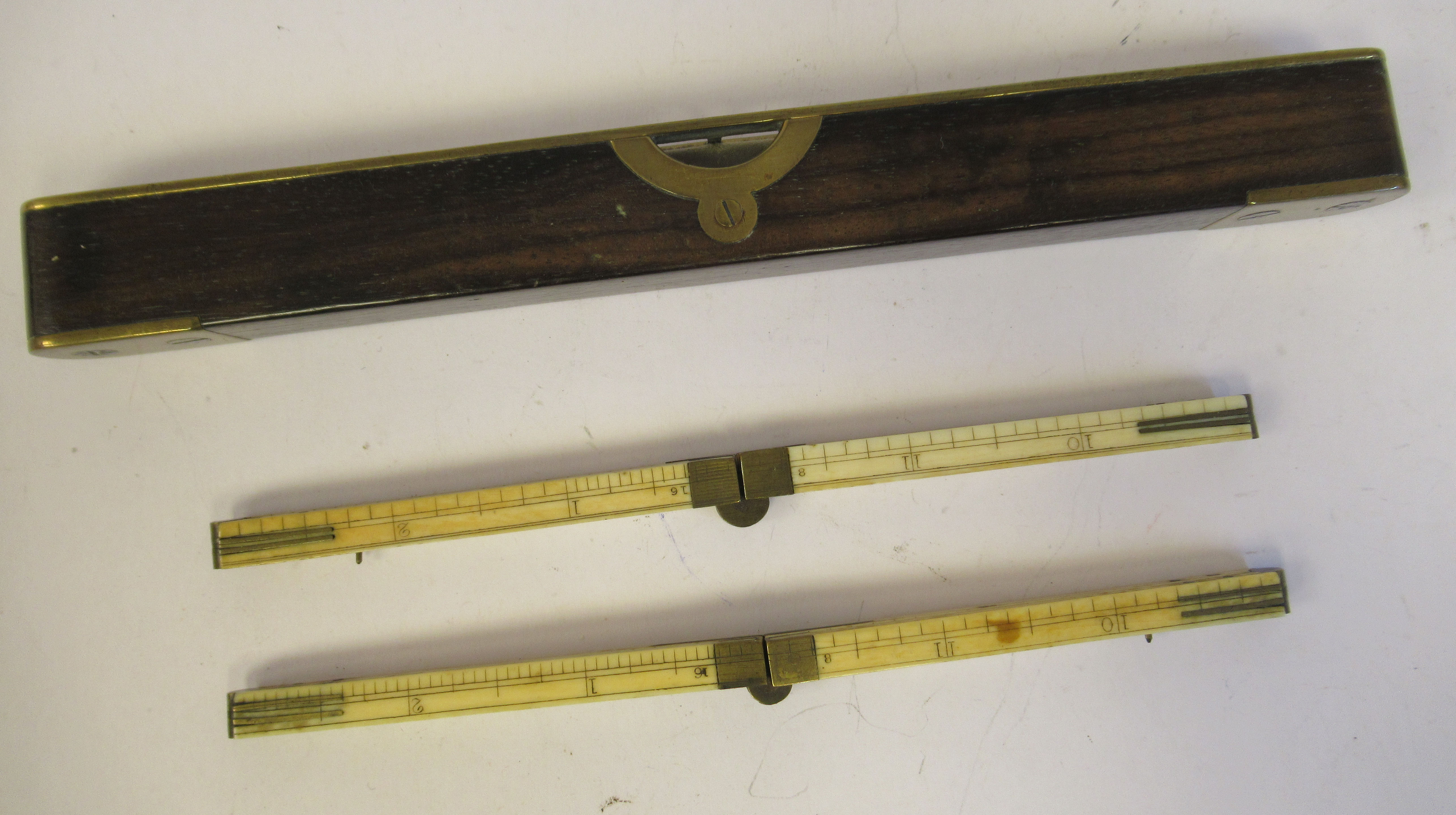 A late 19th/early 20thC John Rabone & Sons of Birmingham, brass mounted hardwood spirit level  8" - Image 4 of 4