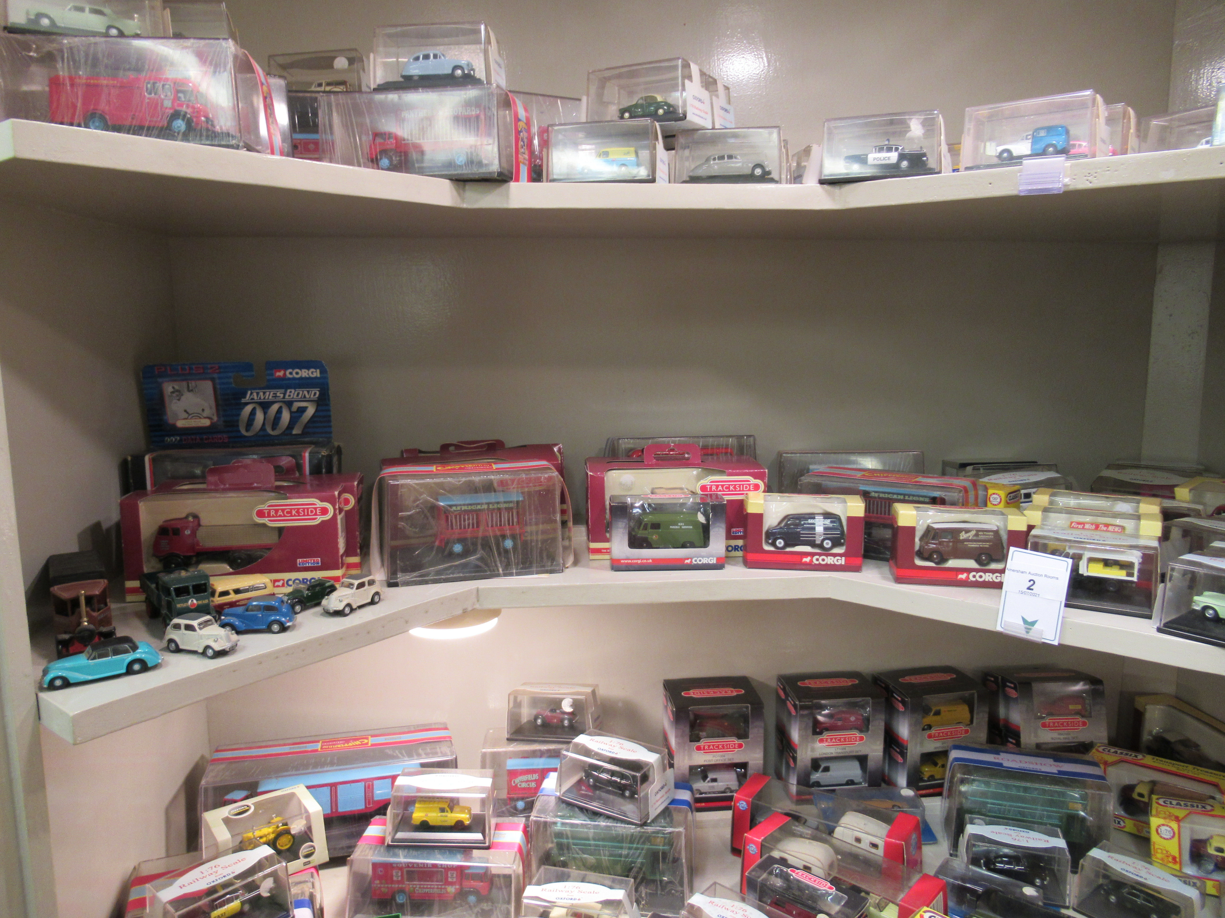 Mainly boxed diecast model vehicles: to include examples by Corgi, Lledo and Oxford, delivery - Bild 5 aus 8