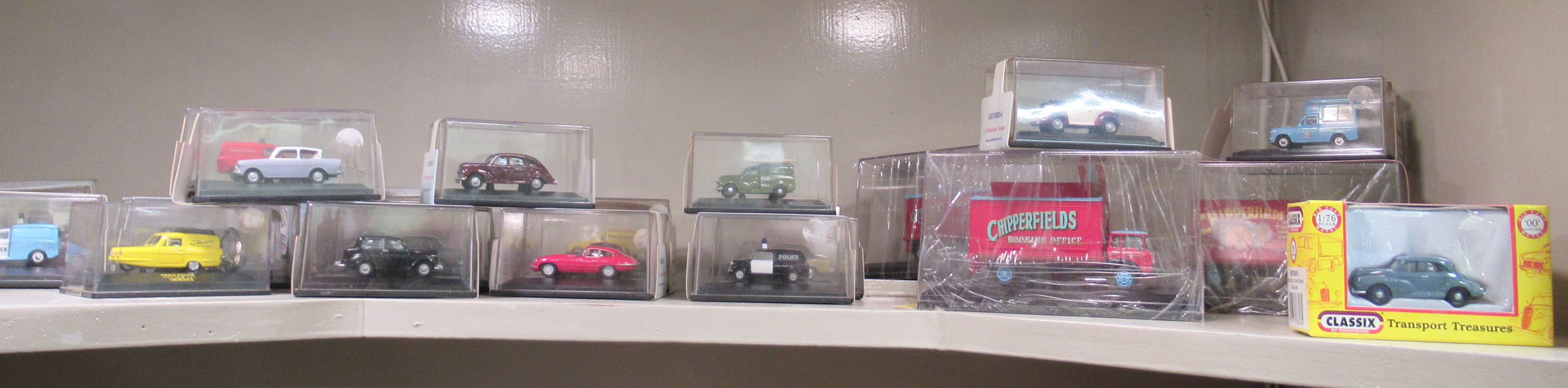 Mainly boxed diecast model vehicles: to include examples by Corgi, Lledo and Oxford, delivery - Bild 3 aus 8