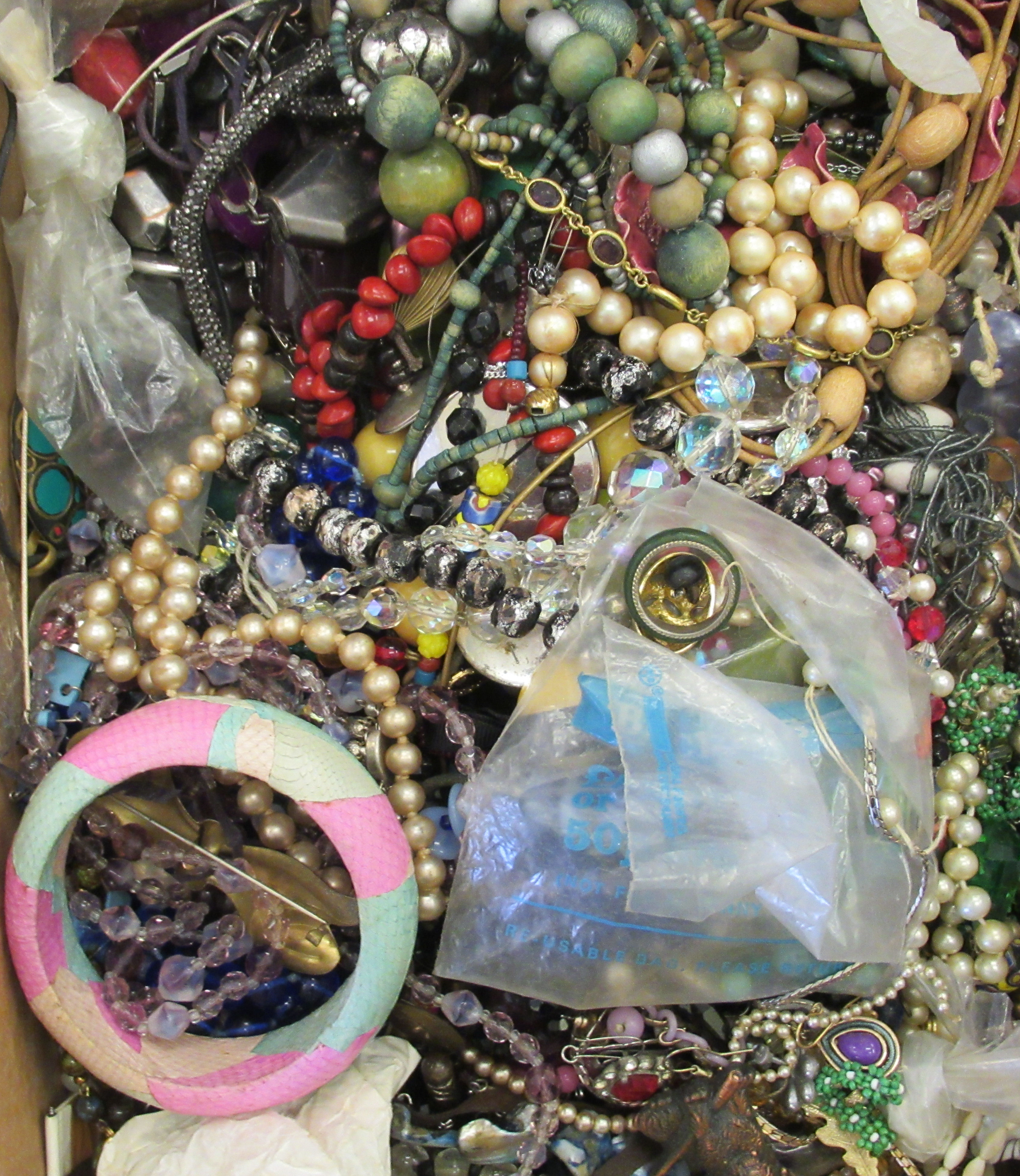 Costume jewellery: to include bangles, loose and string beads, faux pearls and earrings - Image 3 of 5