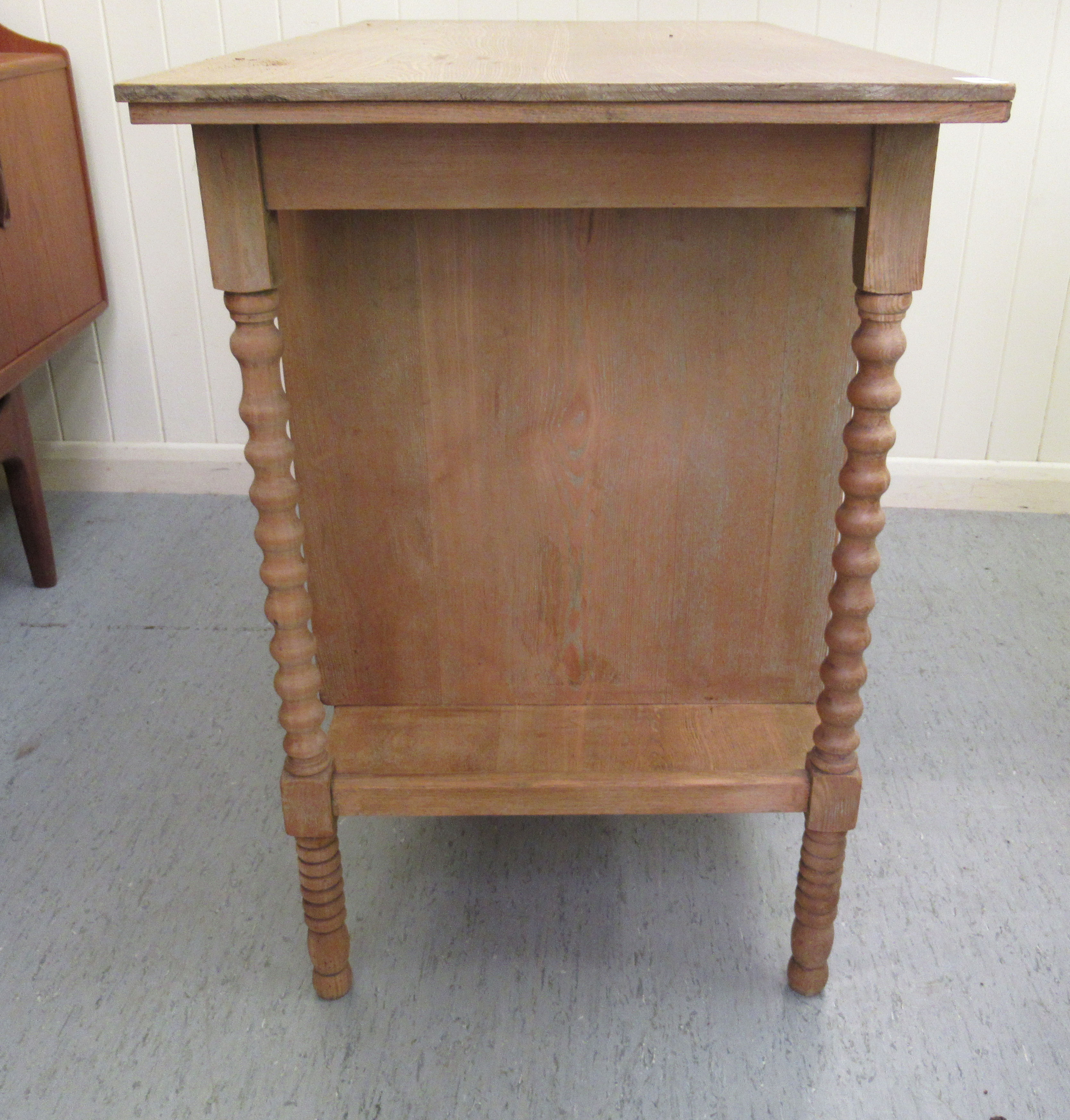 An Edwardian style light oak washstand with two short/two long central drawers, flanked by - Image 4 of 5