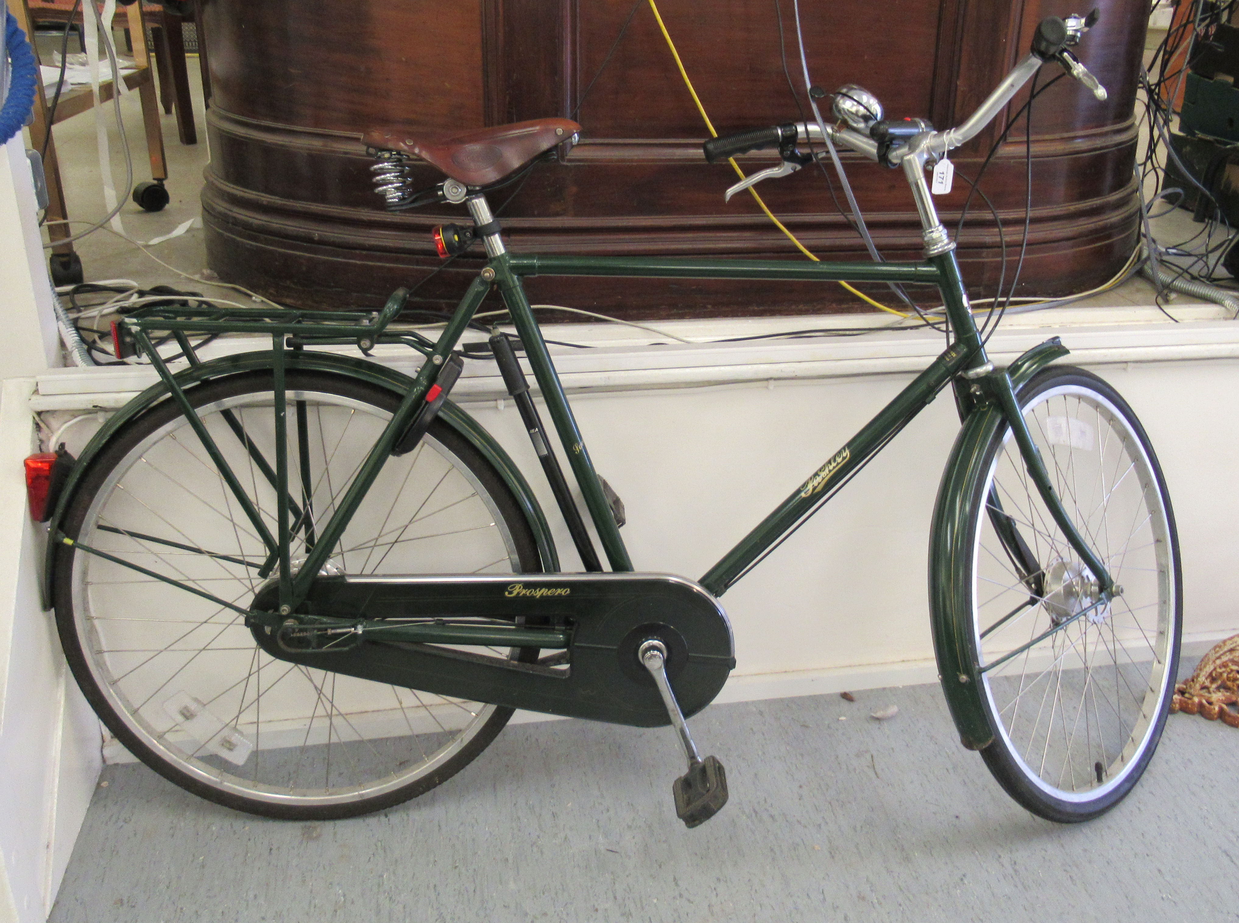 A gentleman's Pashley Prospero bicycle, in British racing green livery with a Brooks moulded hide