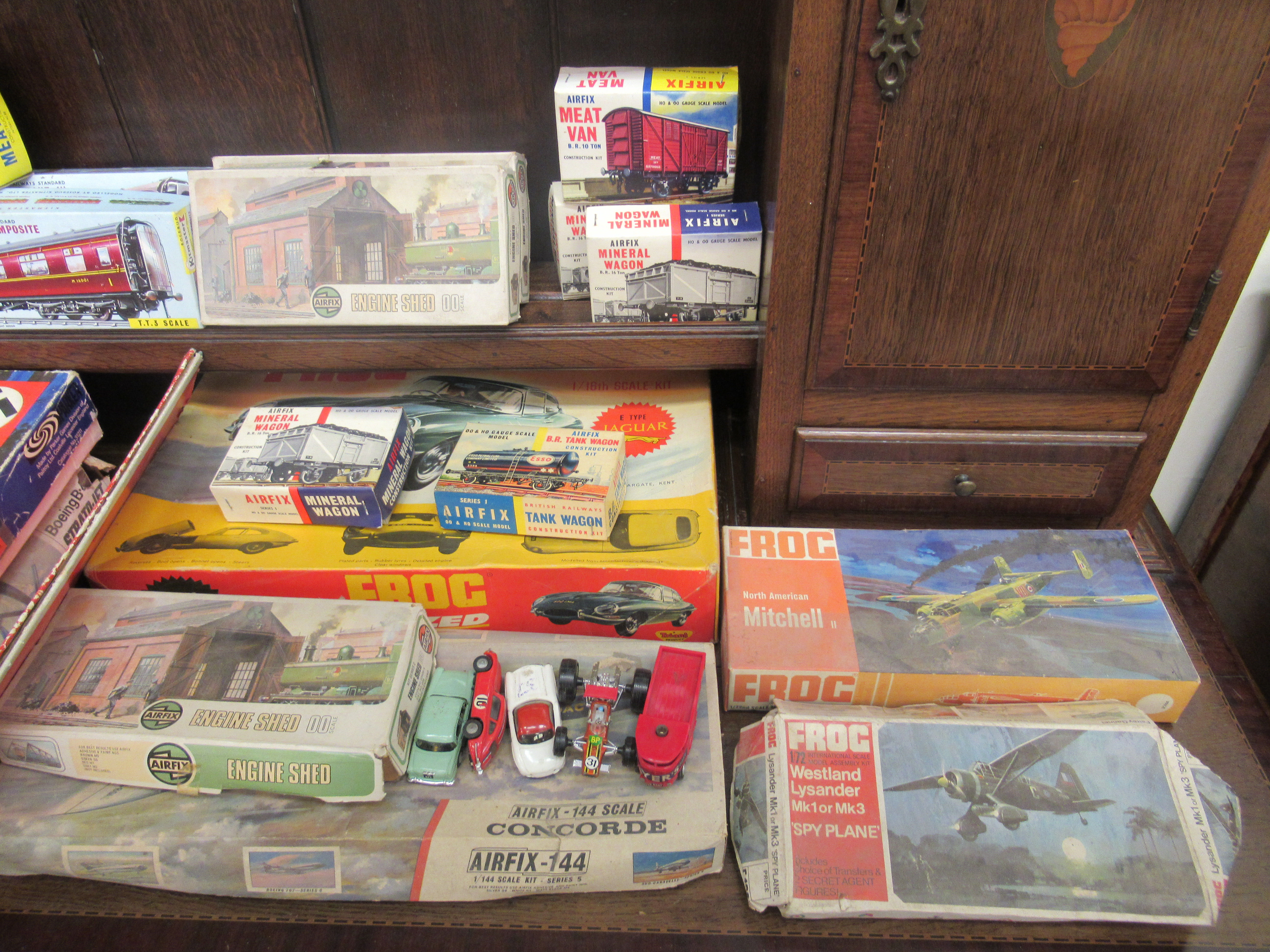 Airfix model boats, planes and trains  boxed; and other games - Image 4 of 14