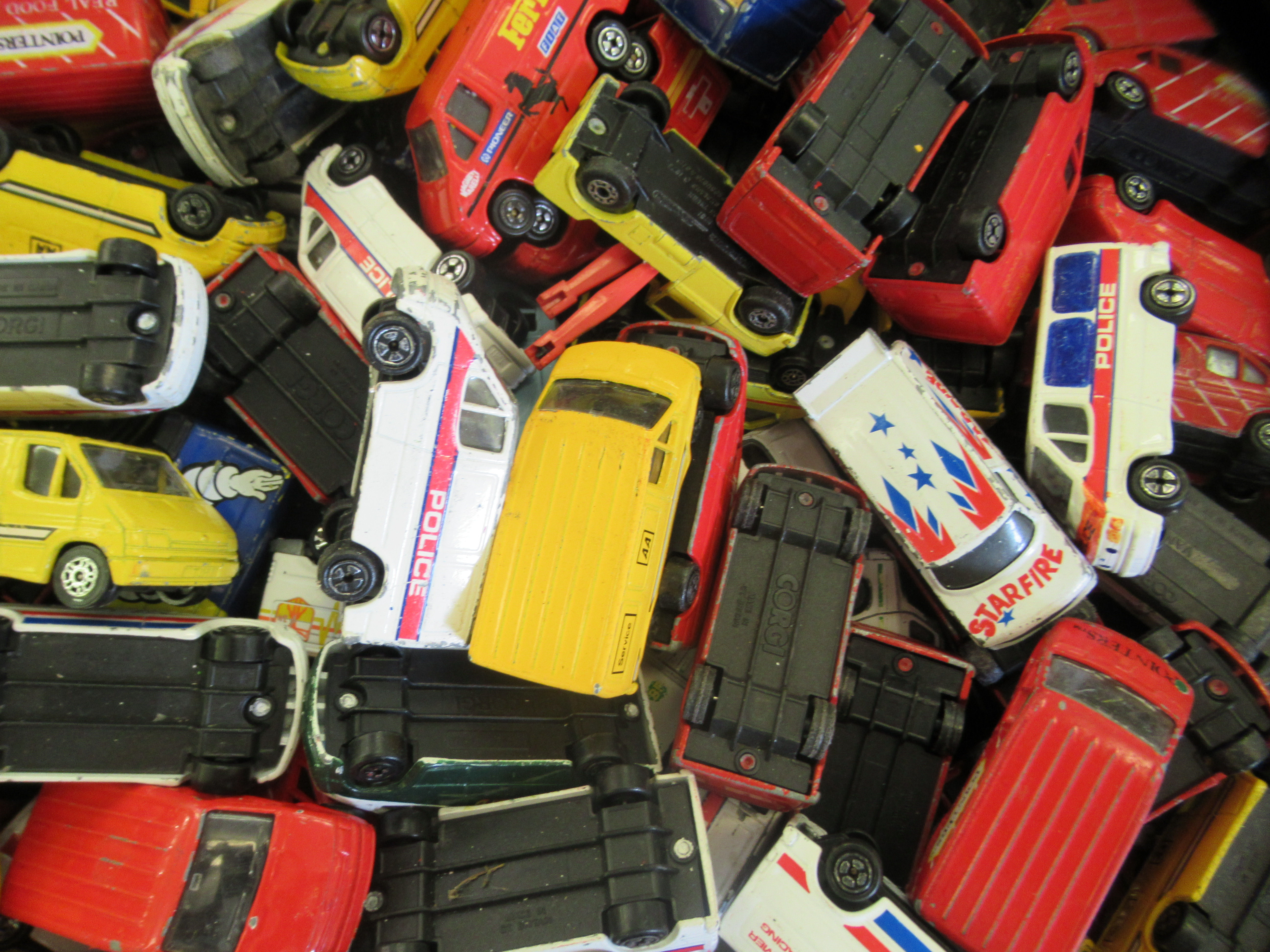 Uncollated diecast model vehicles, mainly promotional/branded delivery and recovery vans: to include - Image 3 of 4