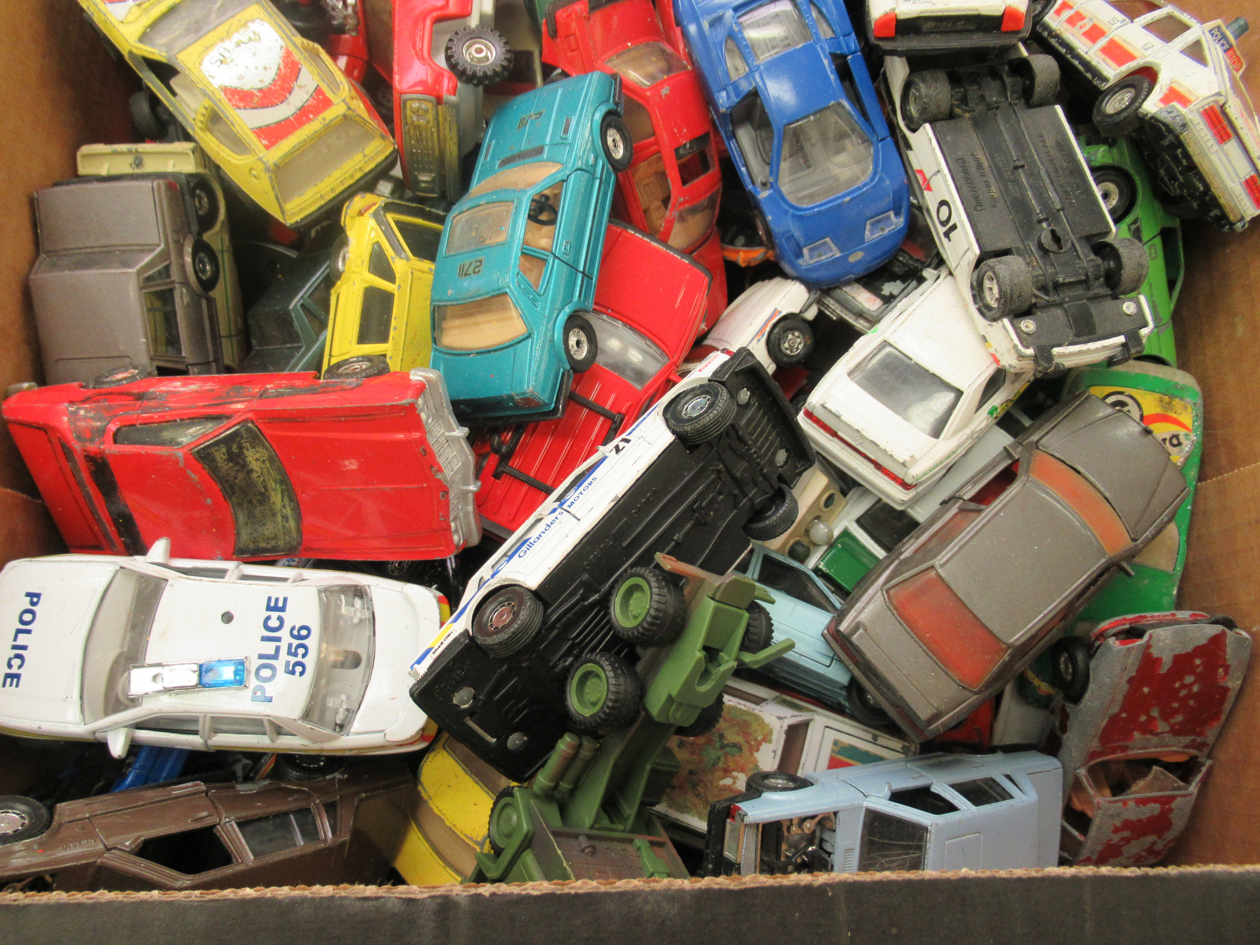 Uncollated diecast model vehicles, trucks, sports cars and emergency services: to include Matchbox - Image 2 of 5