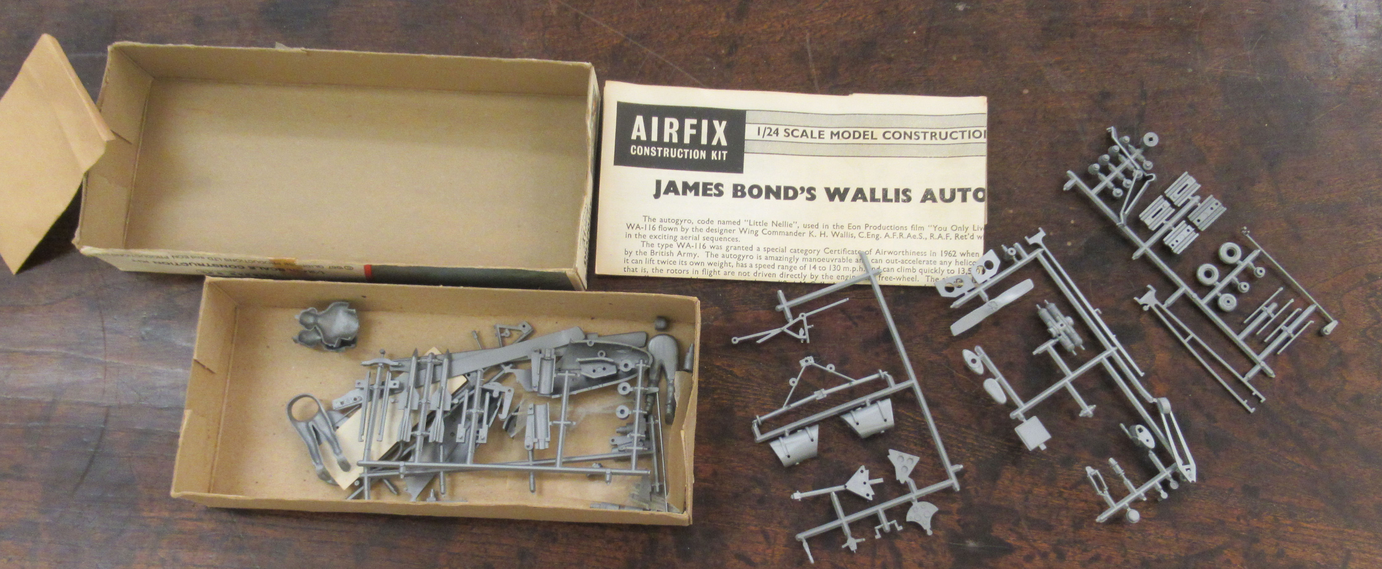 Airfix model boats, planes and trains  boxed; and other games - Image 7 of 14