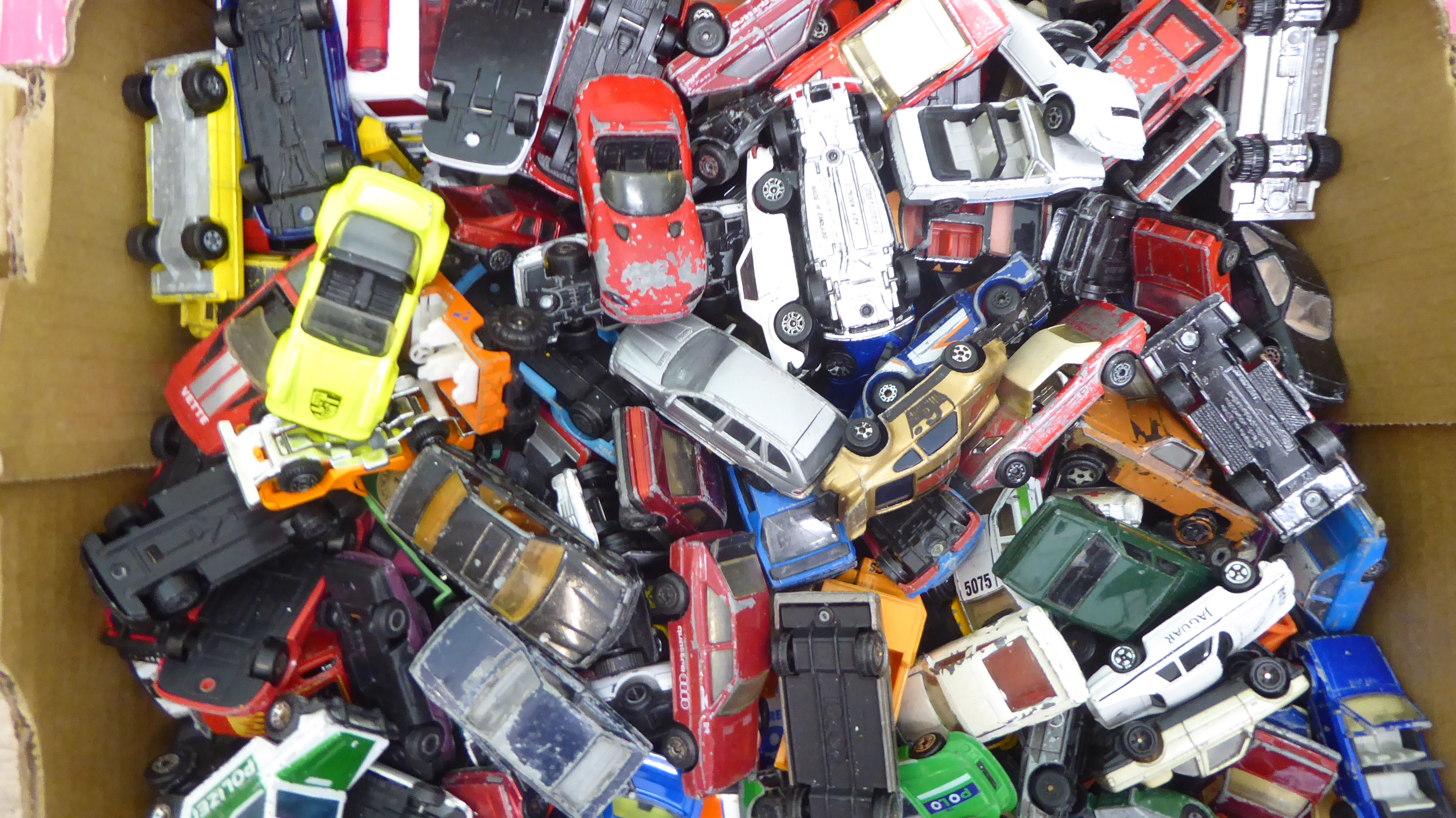 Uncollated diecast model vehicles: to include sports cars, emergency service and vintage delivery, - Image 2 of 3