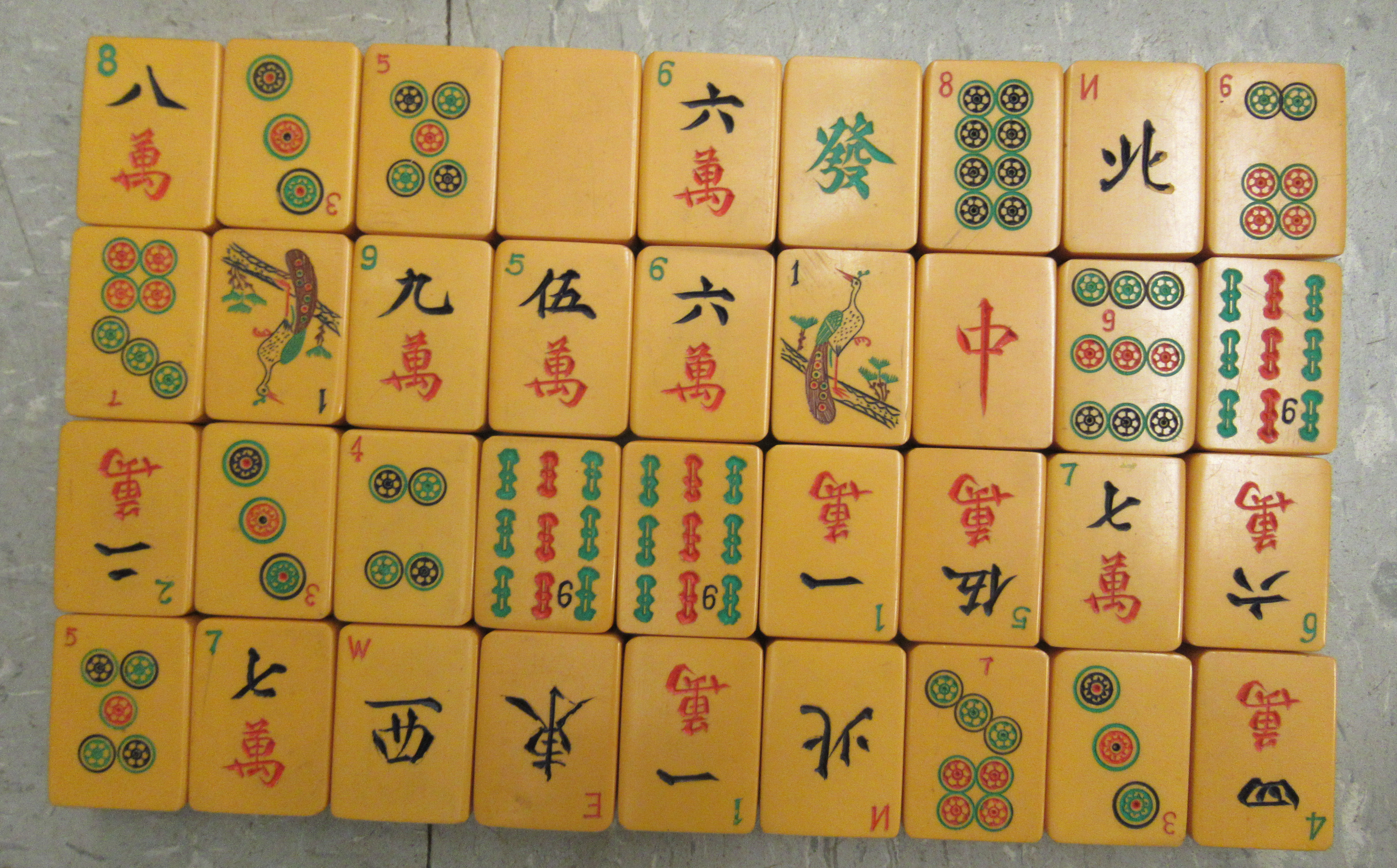 A Mah-Jongg set with resin tiles, bone sticks and four hardwood stands - Image 10 of 12