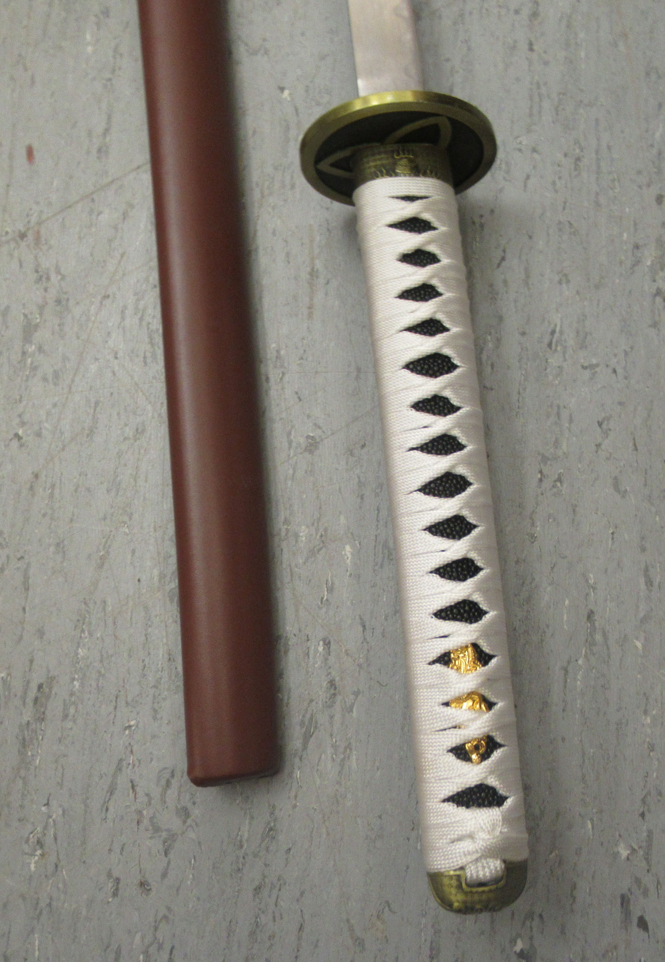 A modern Japanese sword, the blade 29"L - Image 2 of 3