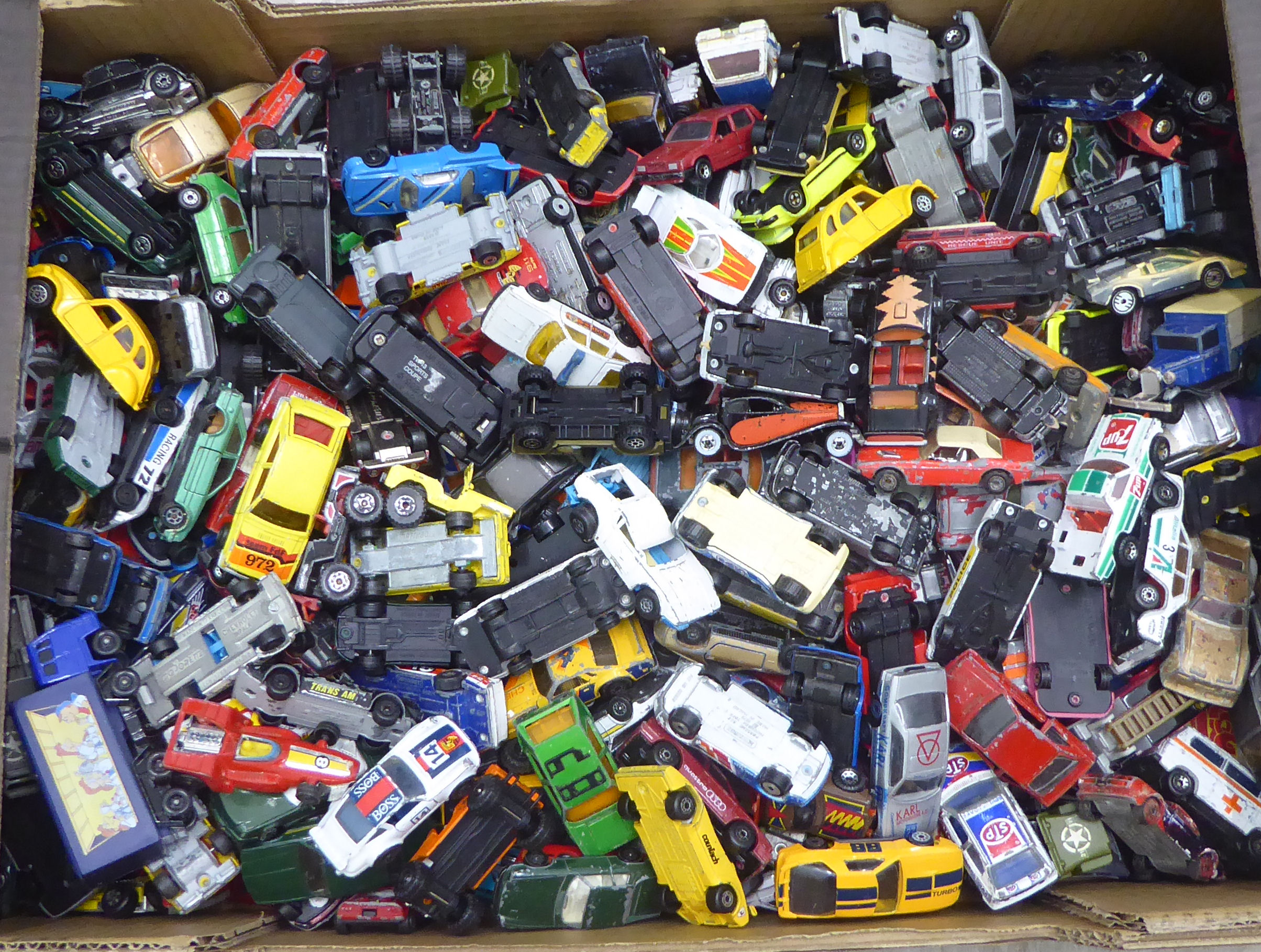 Uncollated diecast model vehicles: to include sports cars, mainly Matchbox