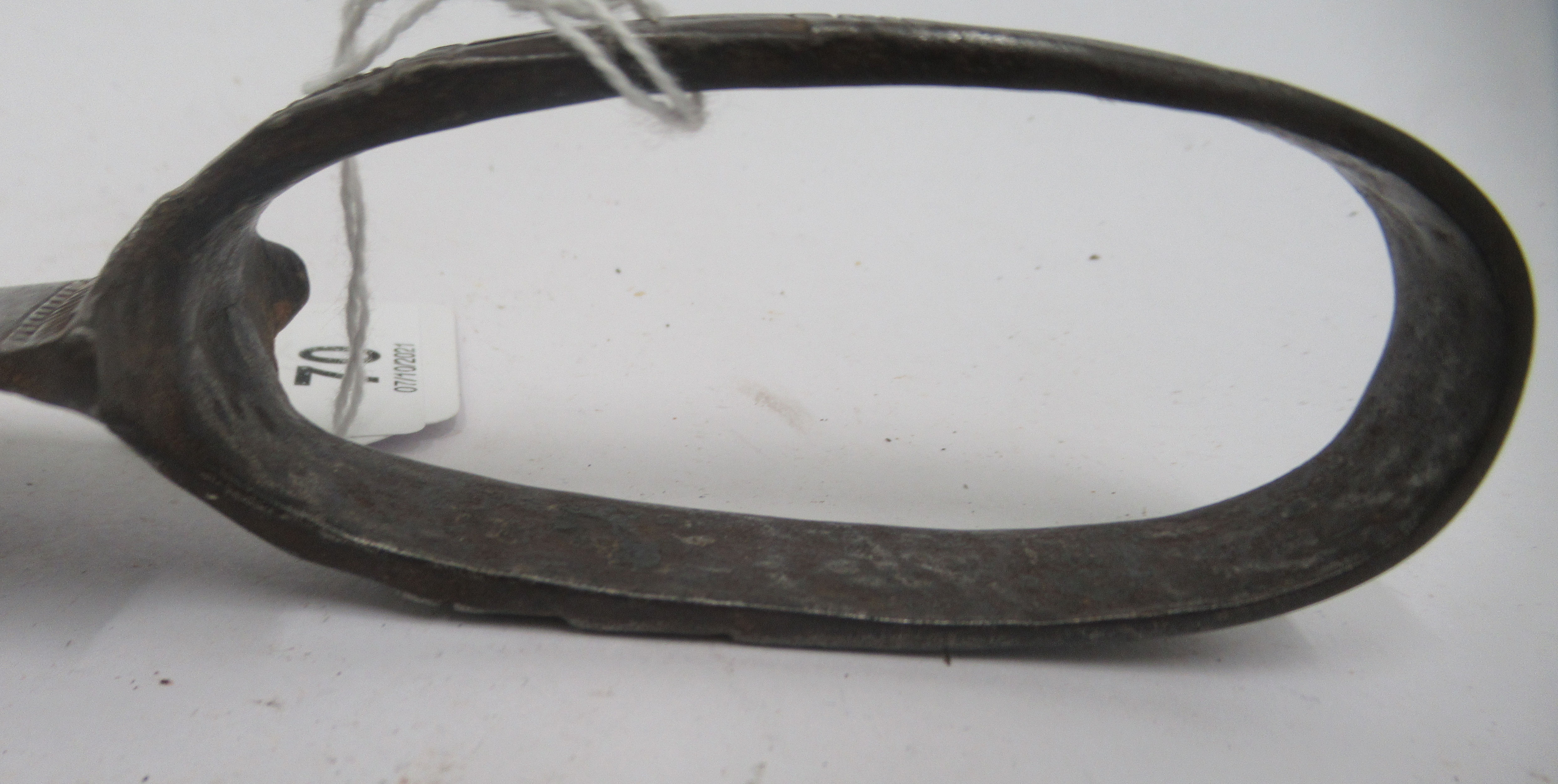 A late 19thC North Eastern Nigerian Tiv Tribe loop handled steel archers dagger  10.5"L overall - Image 9 of 9