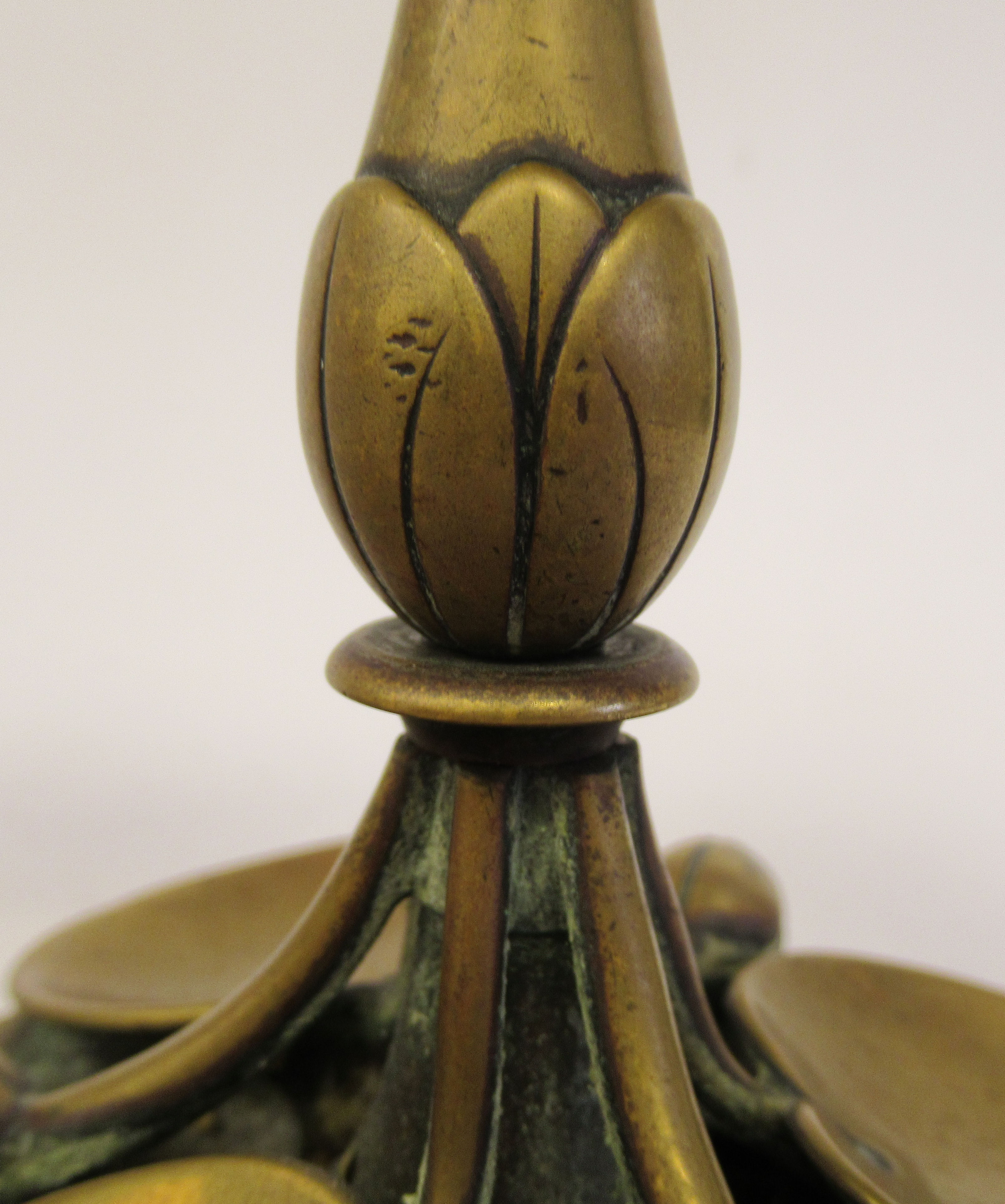A matched pair of early 20thC Art Nouveau brass candlesticks, naturalistically cast with stylised - Image 4 of 6