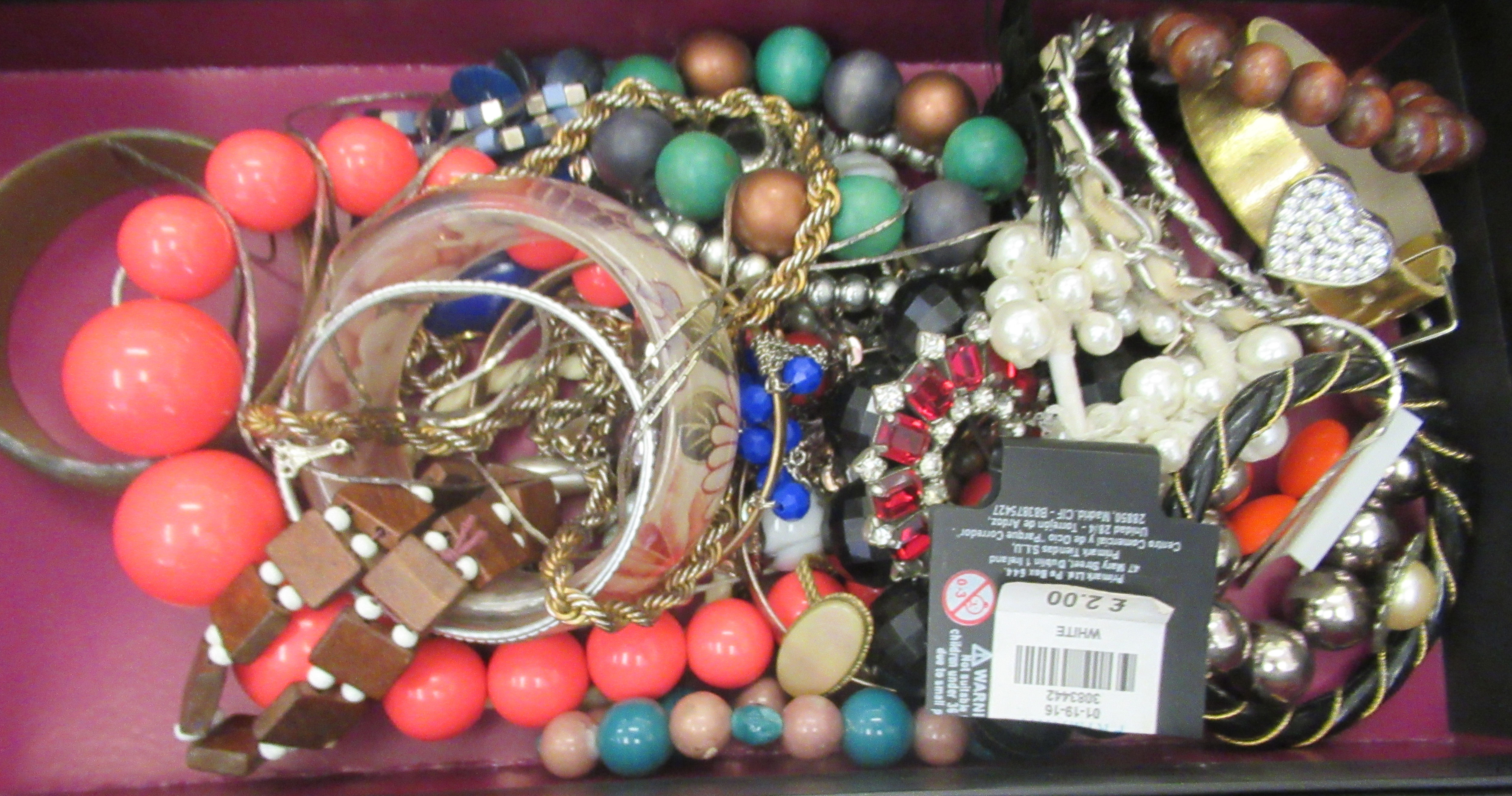 Costume jewellery and items of personal ornament: to include a ladies Omega stainless steel cased - Image 4 of 7