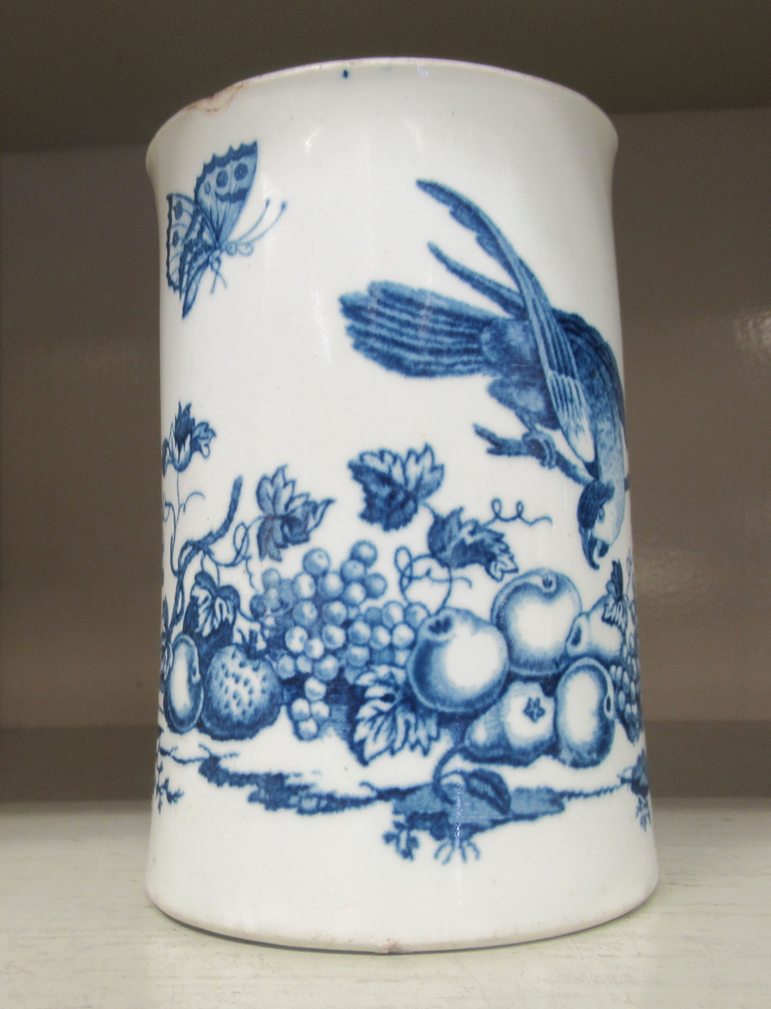 A late 18thC Royal Worcester porcelain cylindrical tankard, decorated in blue and white with a - Image 2 of 4