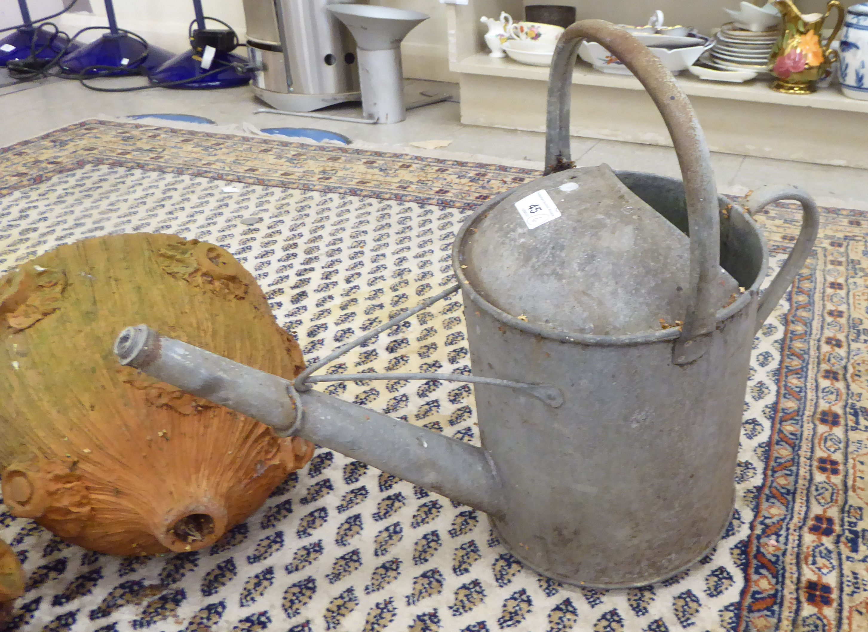 Outdoor items, viz. a galvanised watering can; a cast iron hook; the terracotta wall planters  10"h; - Image 4 of 4