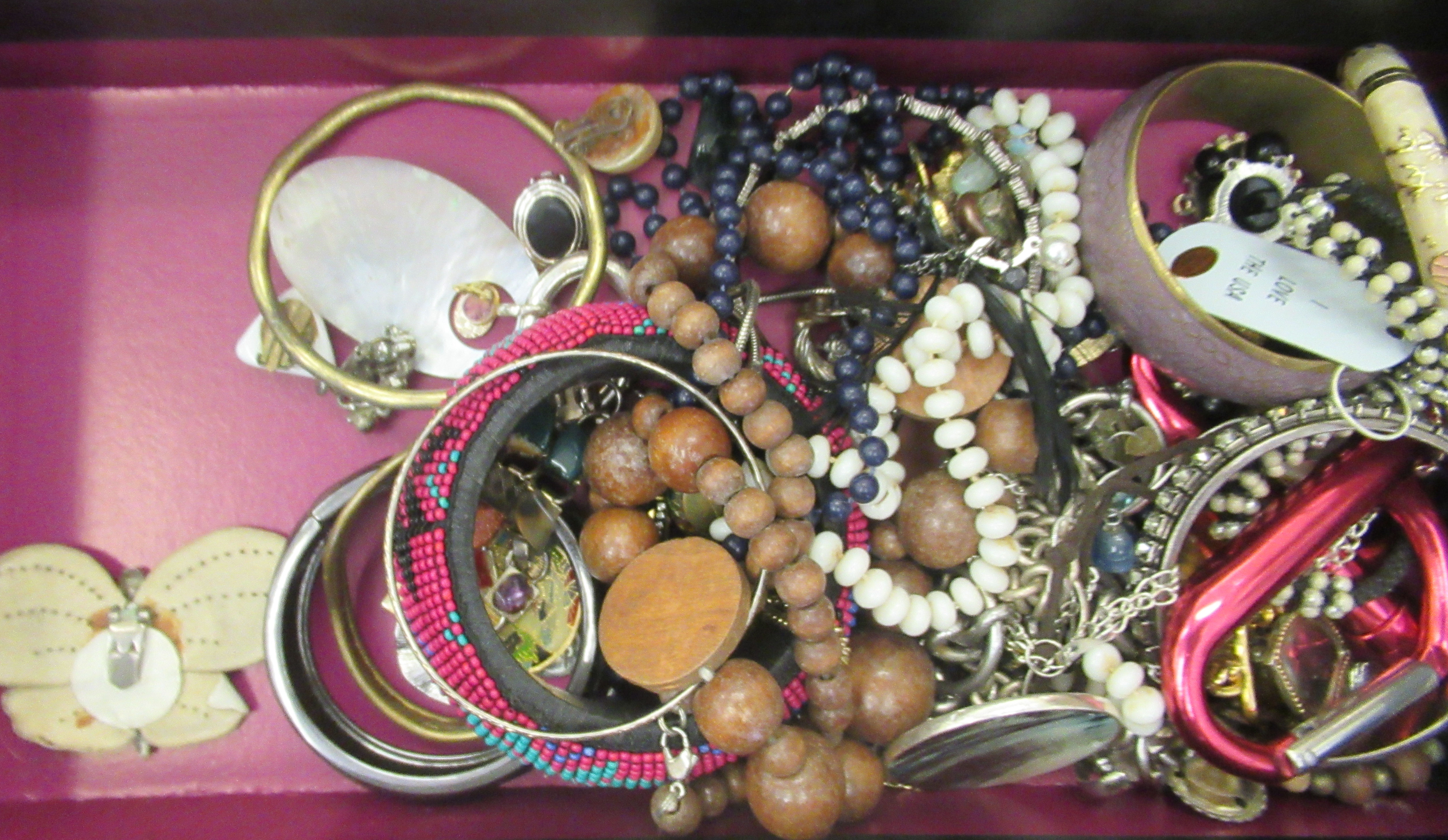 Costume jewellery and items of personal ornament: to include a ladies Omega stainless steel cased - Image 3 of 7