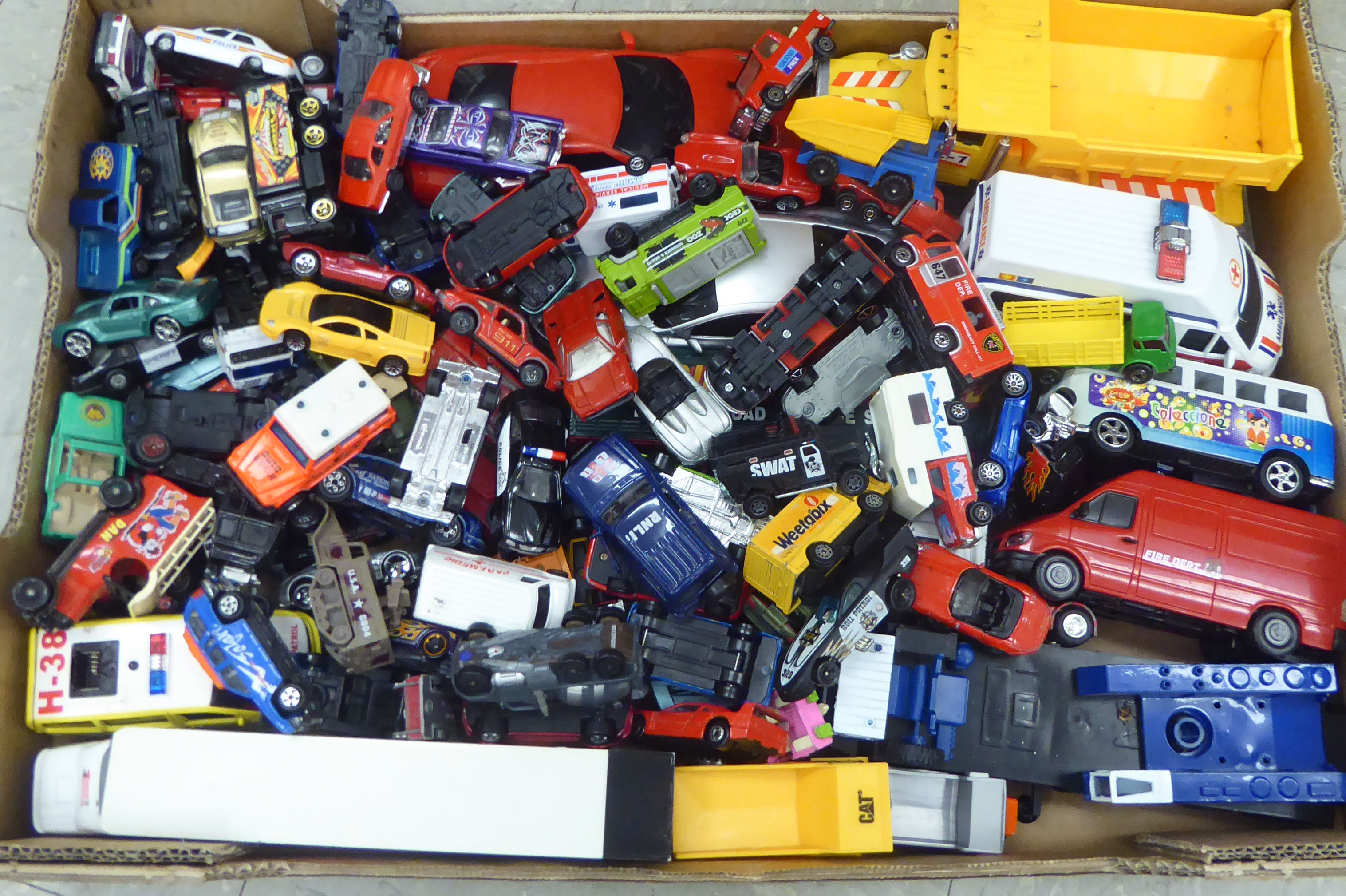 Uncollated diecast model vehicles, recovery, emergency services, sports cars and convertibles: to