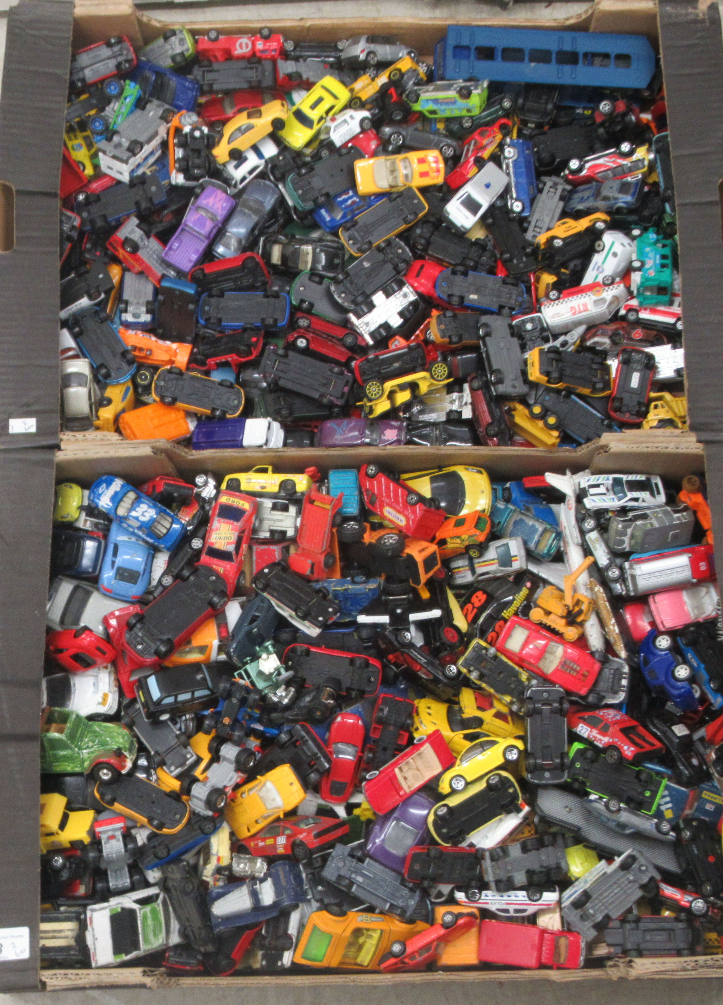 Uncollated diecast model vehicles, sports cars, convertibles, vans and emergency services: to