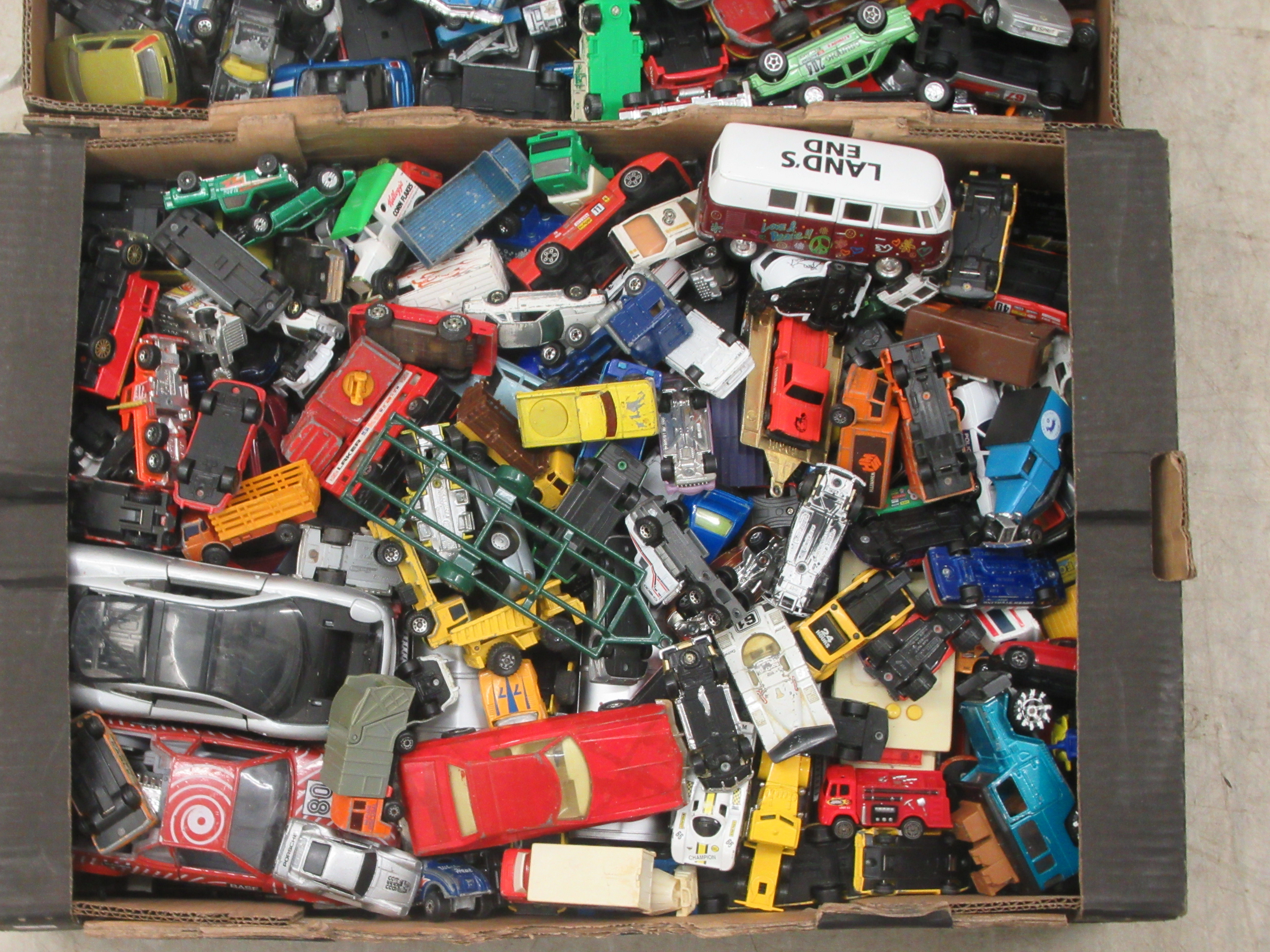Uncollated diecast model vehicles: to include sports cars, emergency services and convertibles - Image 3 of 3