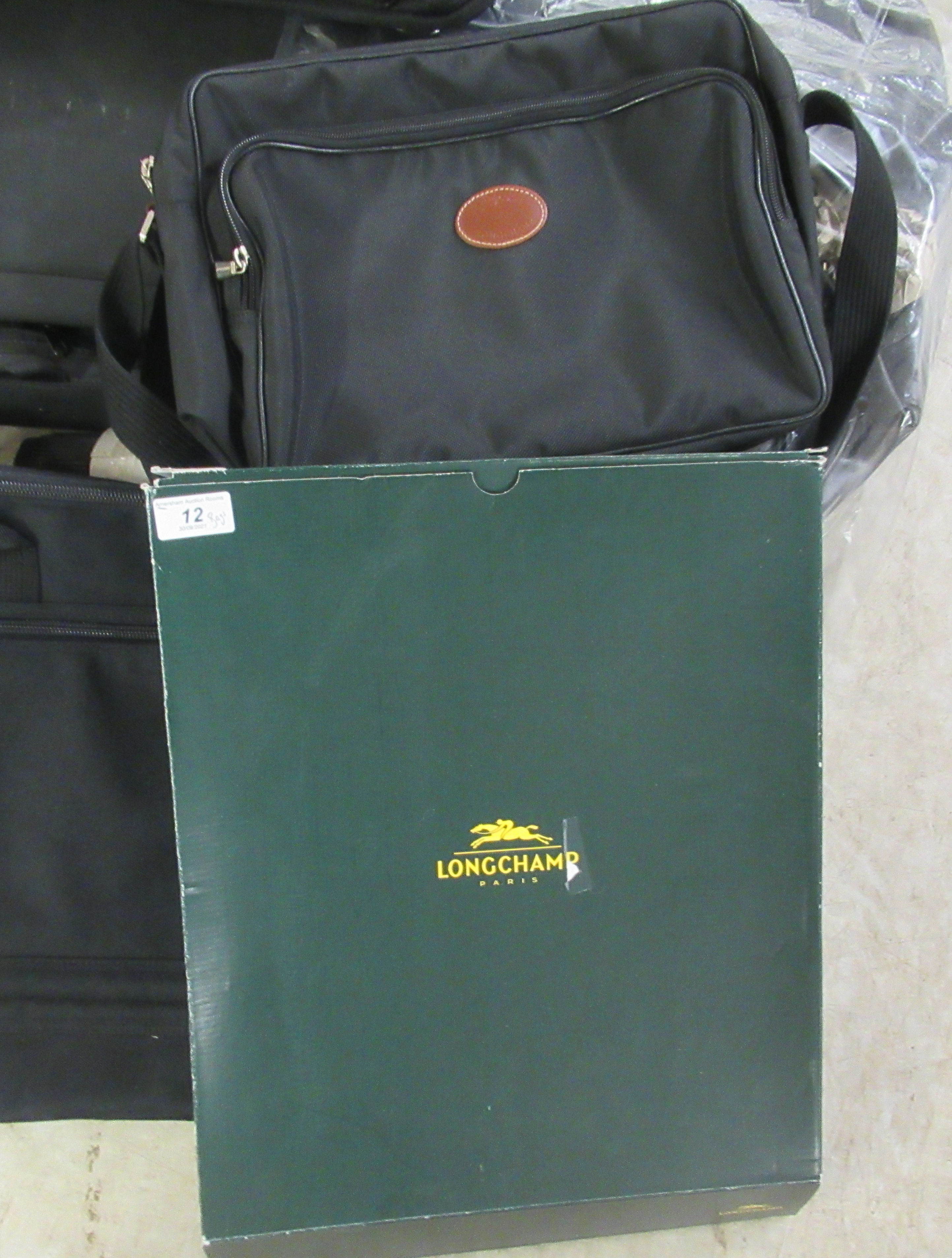 Sports bags and light travelling cases: to include a Longchamp of Paris satchel  boxed - Image 3 of 4