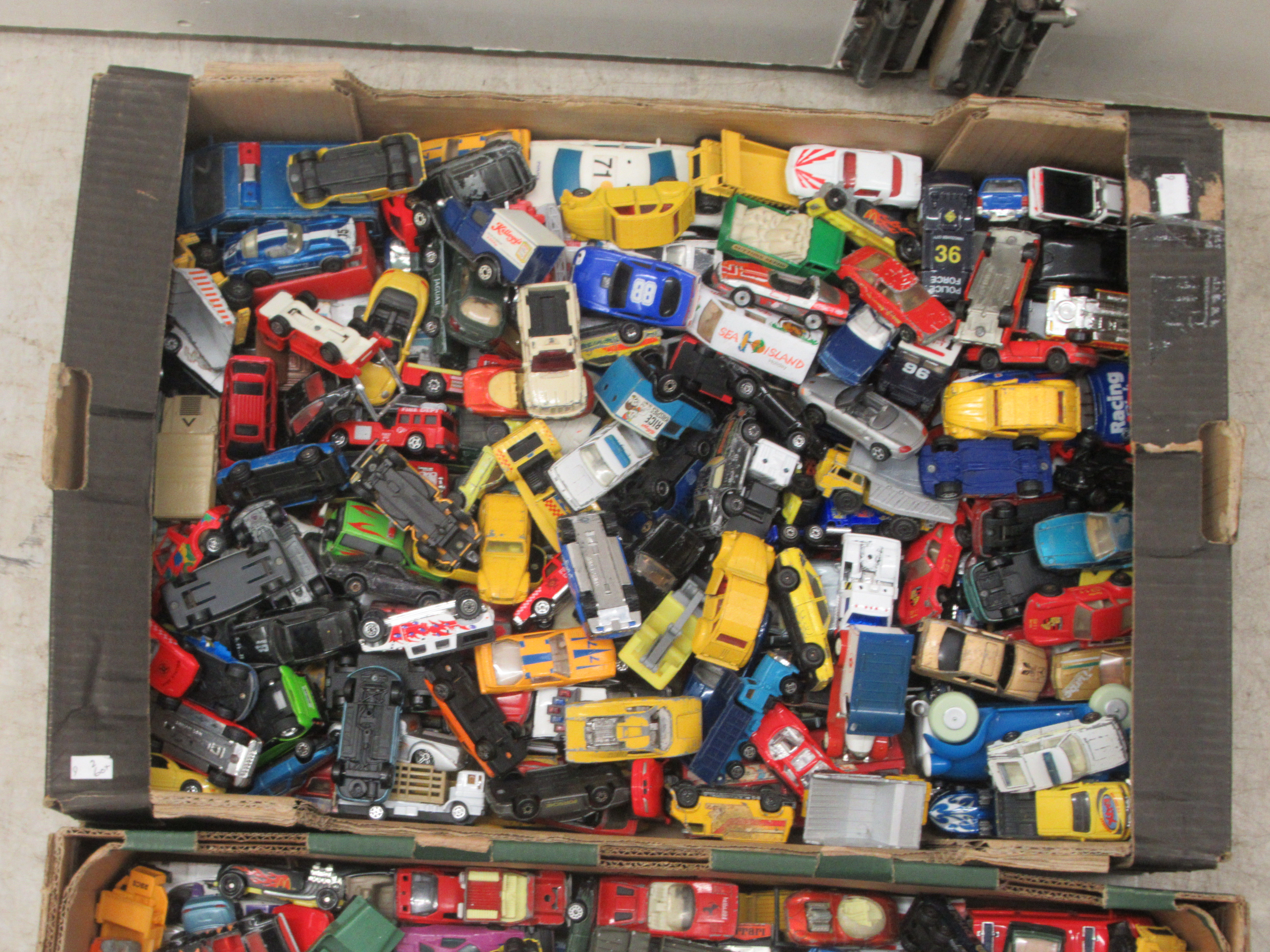 Uncollated diecast model vehicles, sports cars, convertibles, vans and emergency services: to - Image 2 of 3