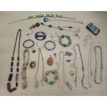 Costume jewellery: to include hardstone necklaces, various brooches and bracelets