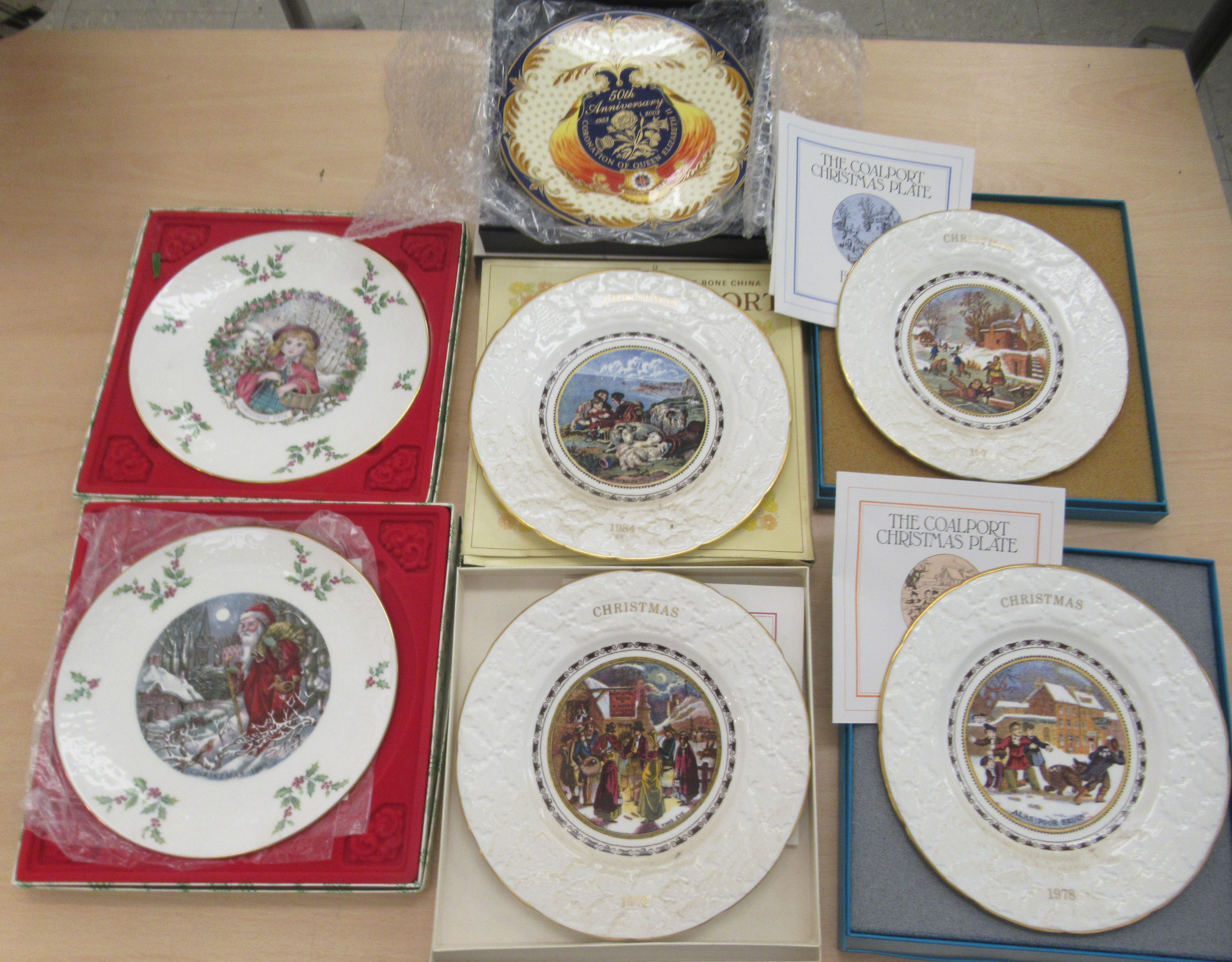Decorative ceramics, mainly plates with examples by Coalport and Royal Doulton  9"-11"dia  some