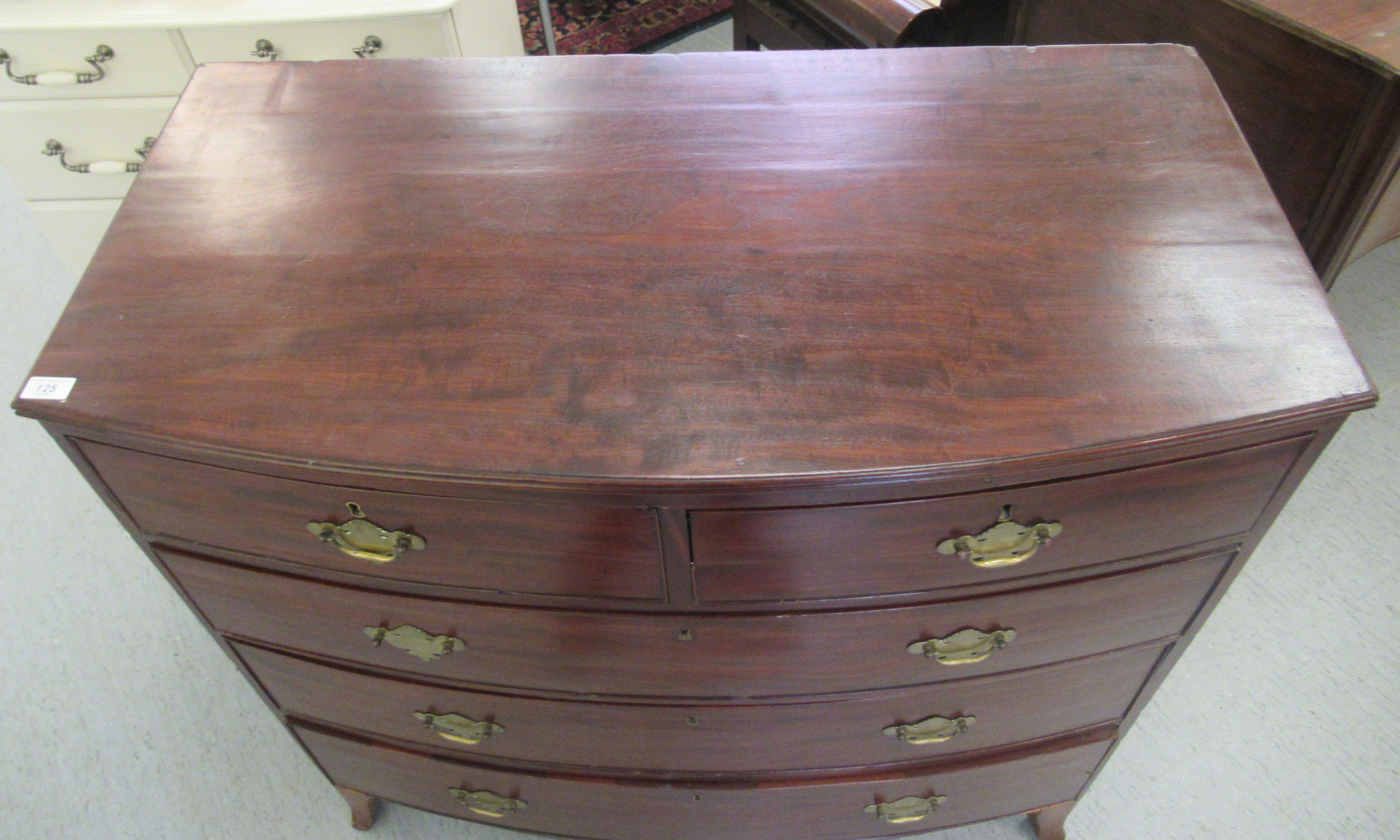 An early 19thC mahogany bow front dressing chest with two short/three graduated long drawers, on - Image 3 of 3