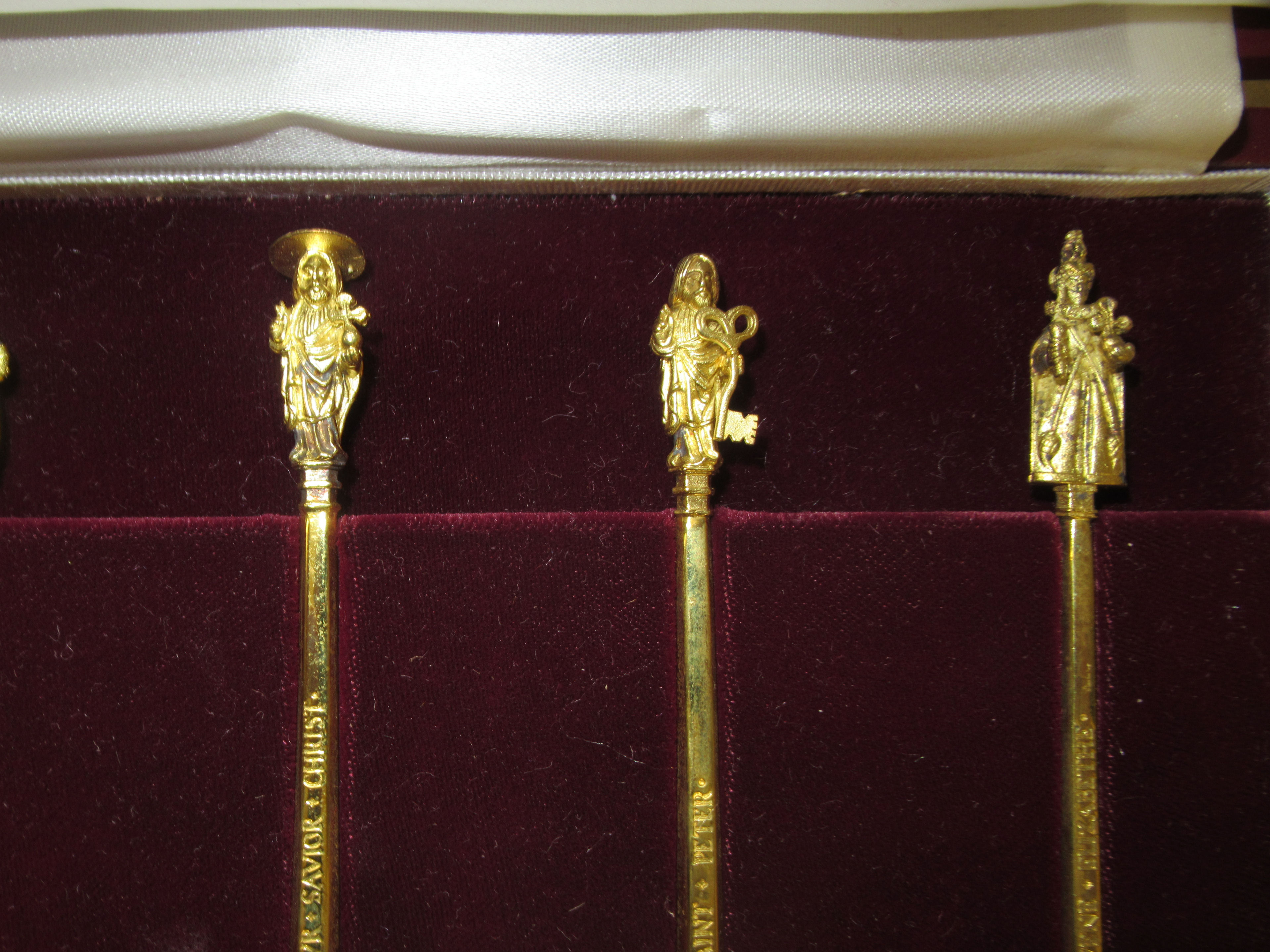 A cased set of twelve silver gilt spoons 'The Most Celebrated Characters in History series' - Image 3 of 7