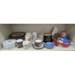 Royal related collectables: to include ephemera, tins and ceramics