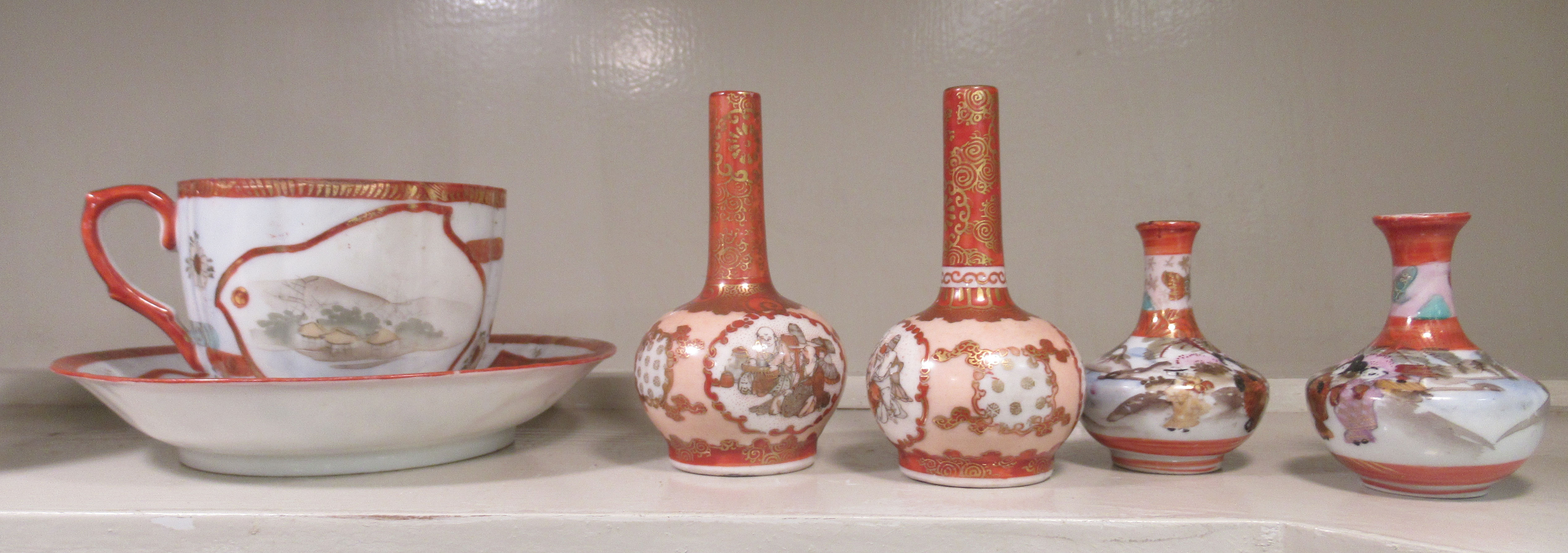 20thC Japanese porcelain: to include a pair of Kutani bottle vases  9.25"h; and assorted teaware - Image 5 of 5