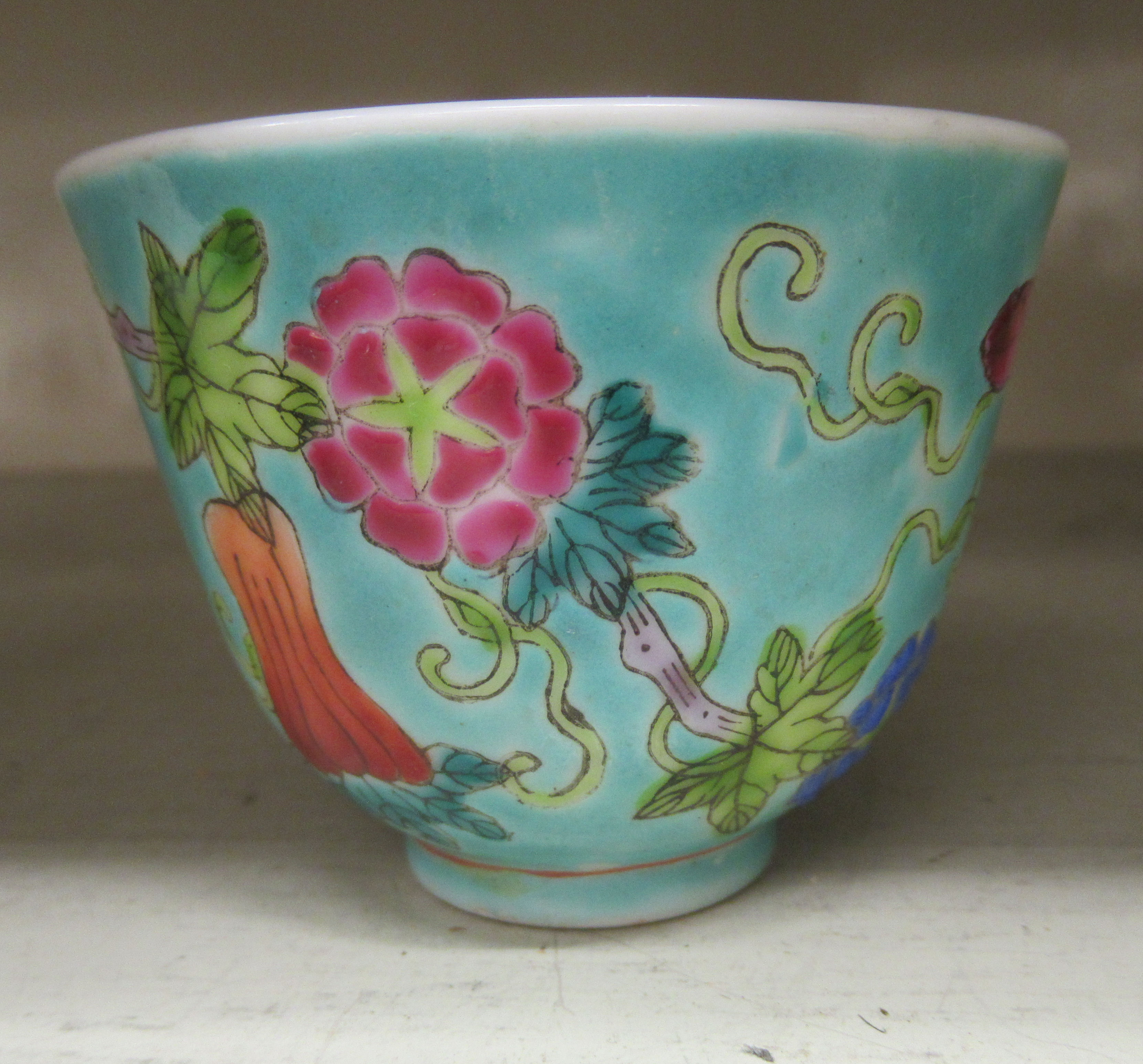 Three items of early 20thC Chinese porcelain: to include a wine bowl, decorated with birds amongst - Image 7 of 13