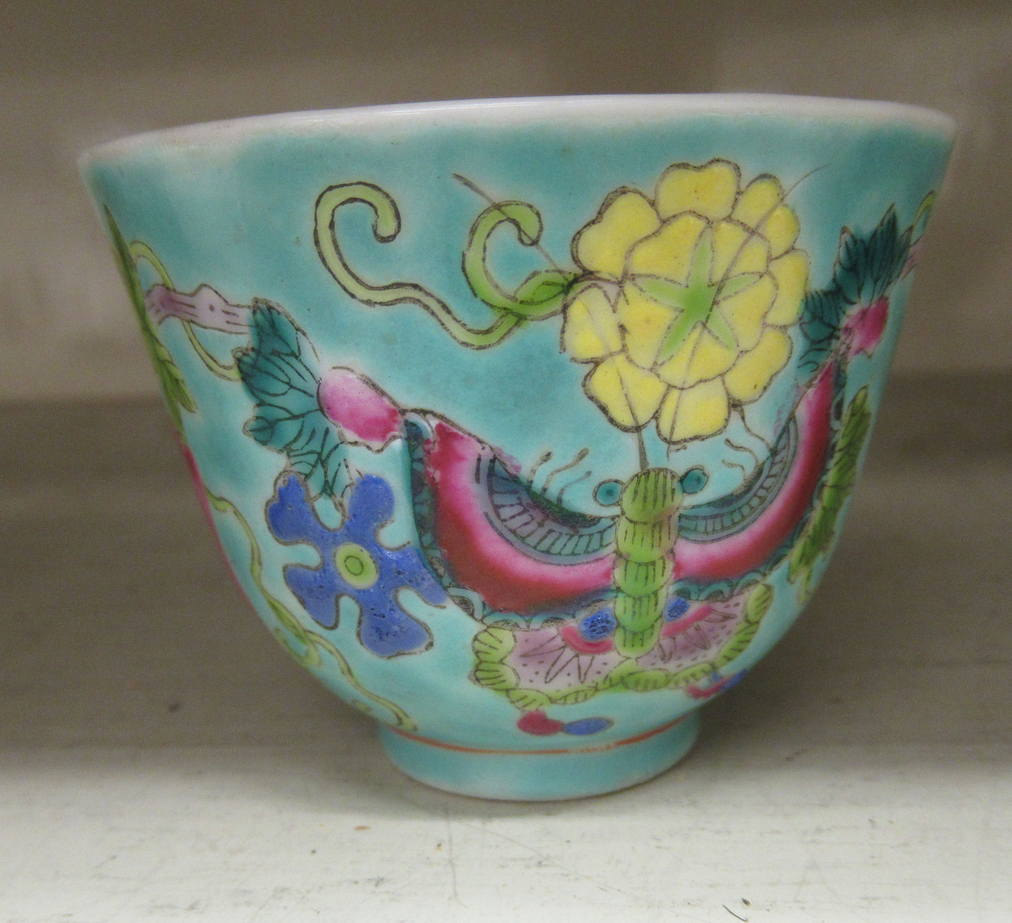Three items of early 20thC Chinese porcelain: to include a wine bowl, decorated with birds amongst - Image 6 of 13