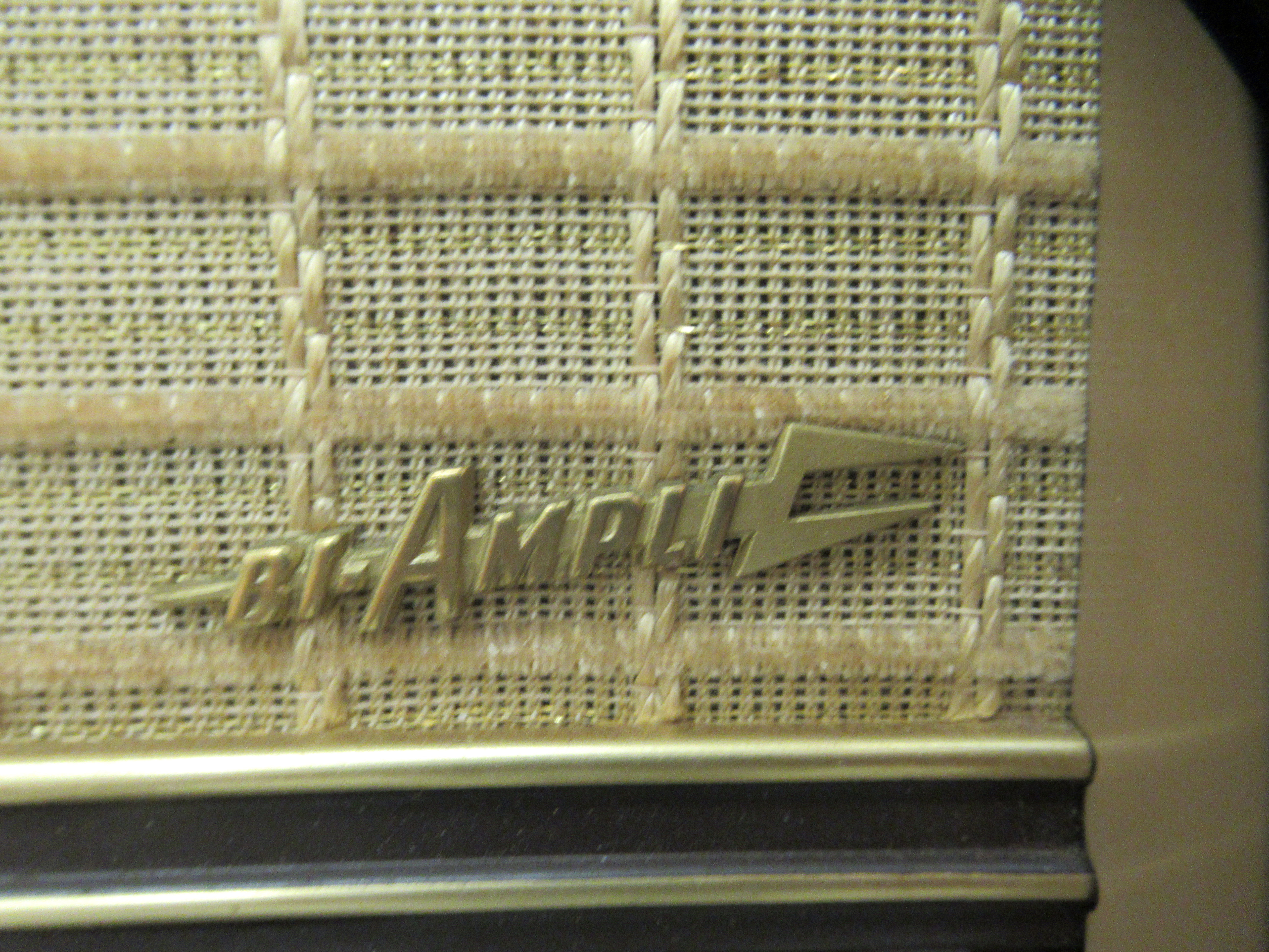 A vintage Phillips radio, no.A3 25867  16"h - Image 3 of 4