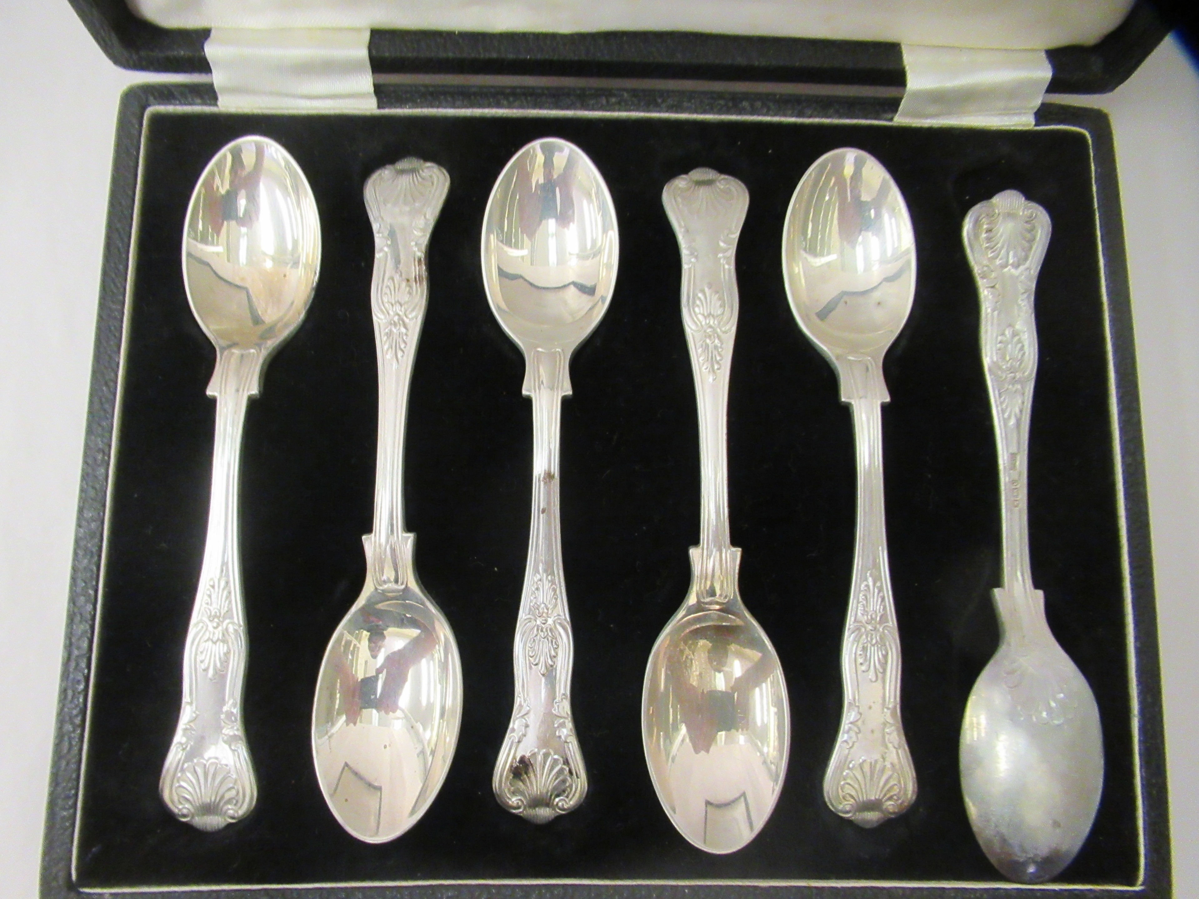 A set of six silver teaspoons  Birmingham 1940  cased - Image 2 of 4