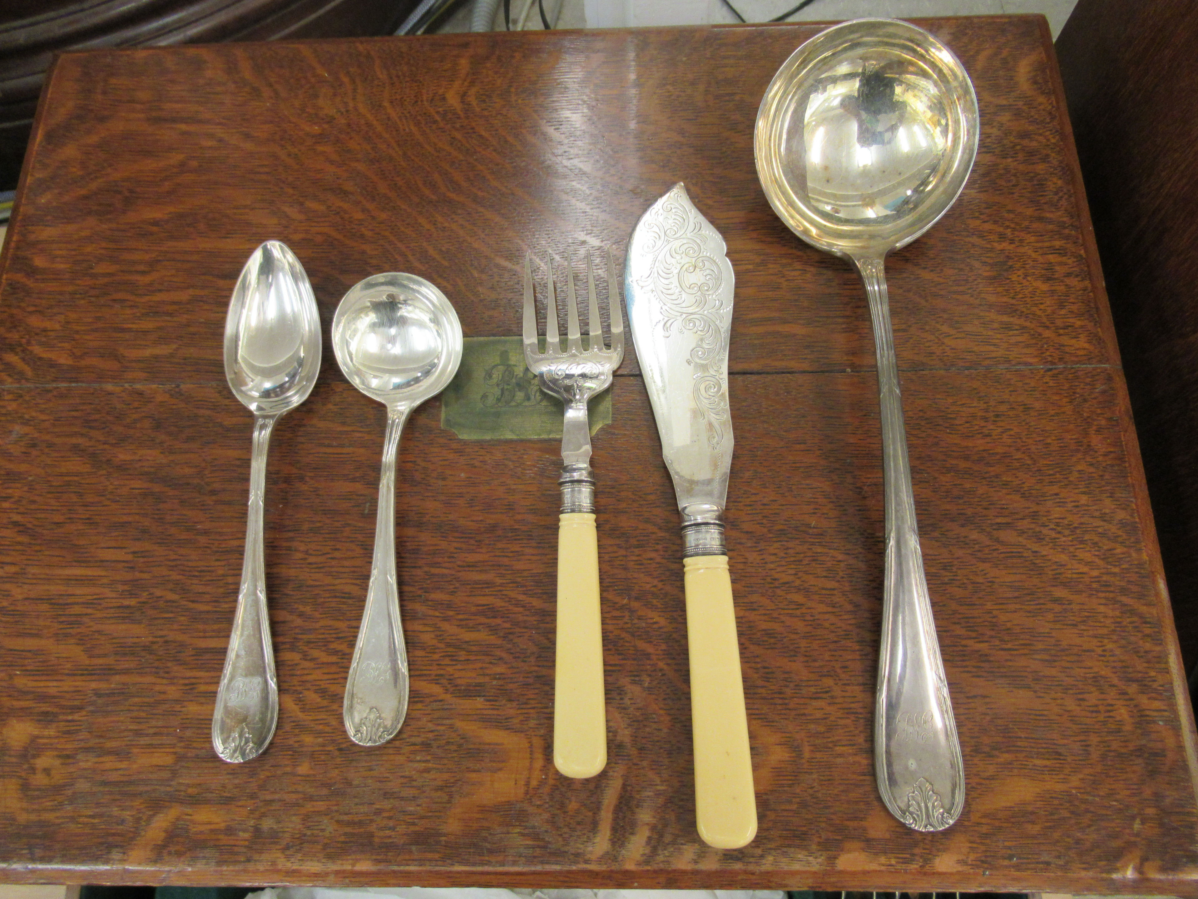 An1930s Mappin & Webb silver plated and stainless canteen of cutlery and flatware, in an oak, two - Image 3 of 5