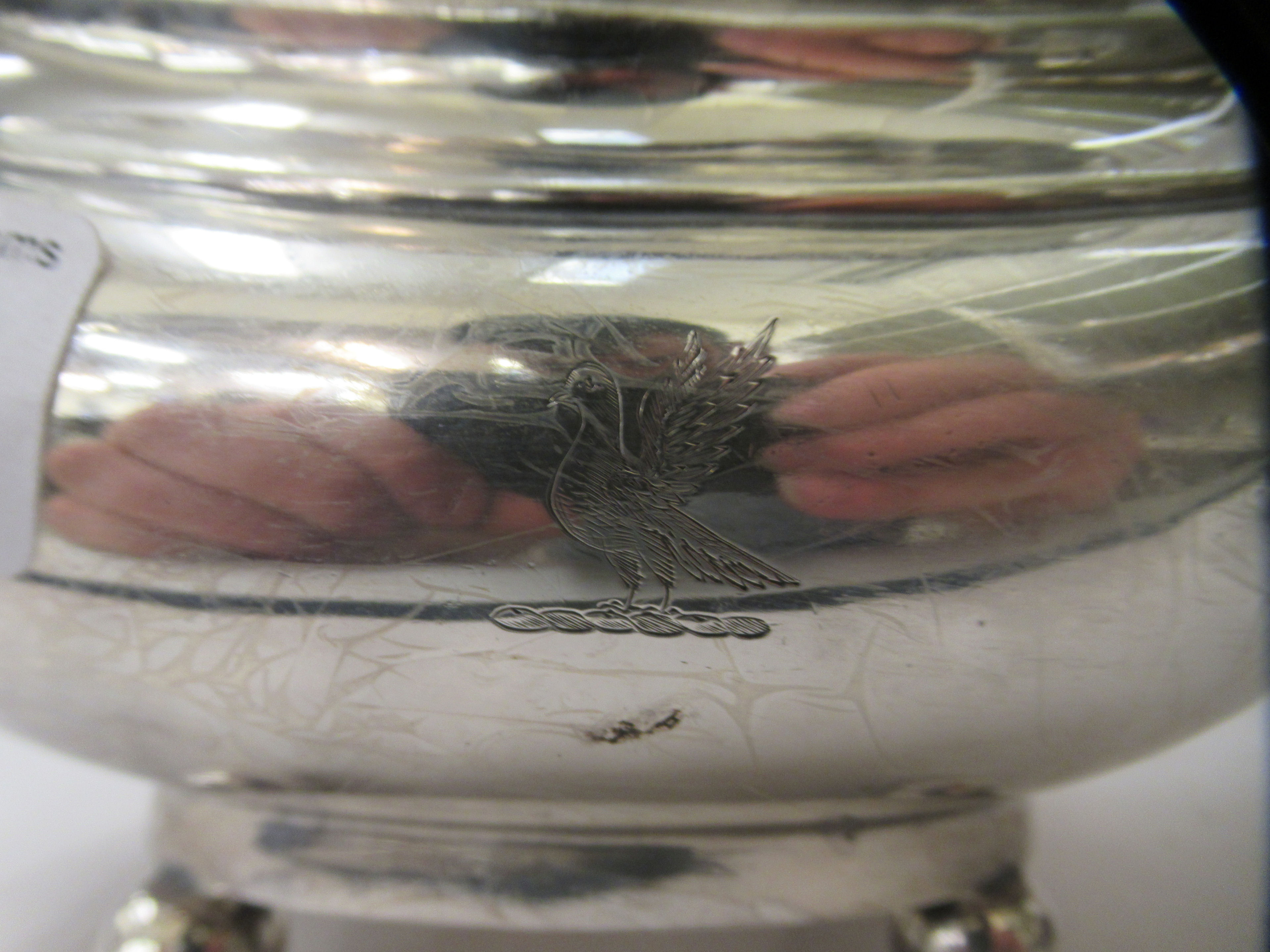 A George V silver three piece tea set  comprising a teapot, a cream jug and sugar basin - Image 5 of 6
