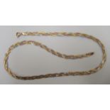 A 9ct bi-coloured gold necklace