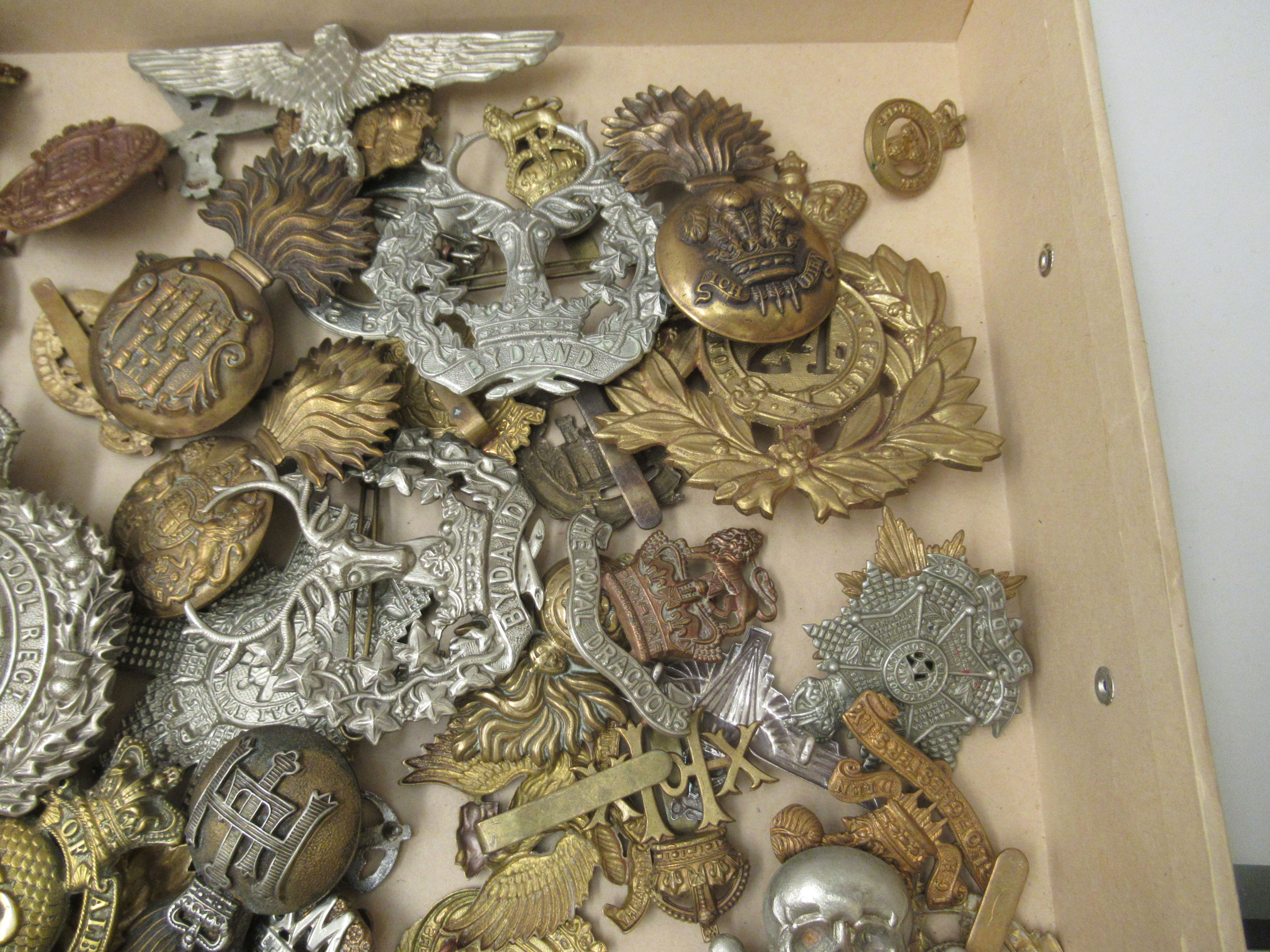 Approx. fifty military and associated cap badges and other emblems, some copies: to include The - Image 3 of 3