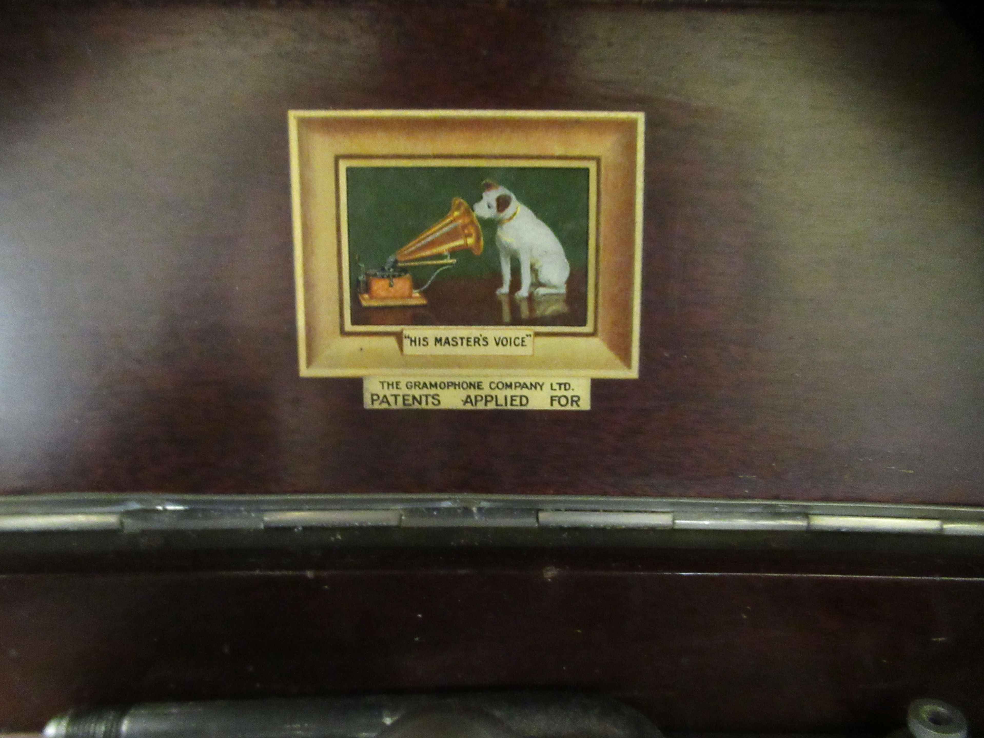 A mid 20thC His Masters Voice mahogany cased, table-top gramophone with soundbox doors - Image 3 of 5