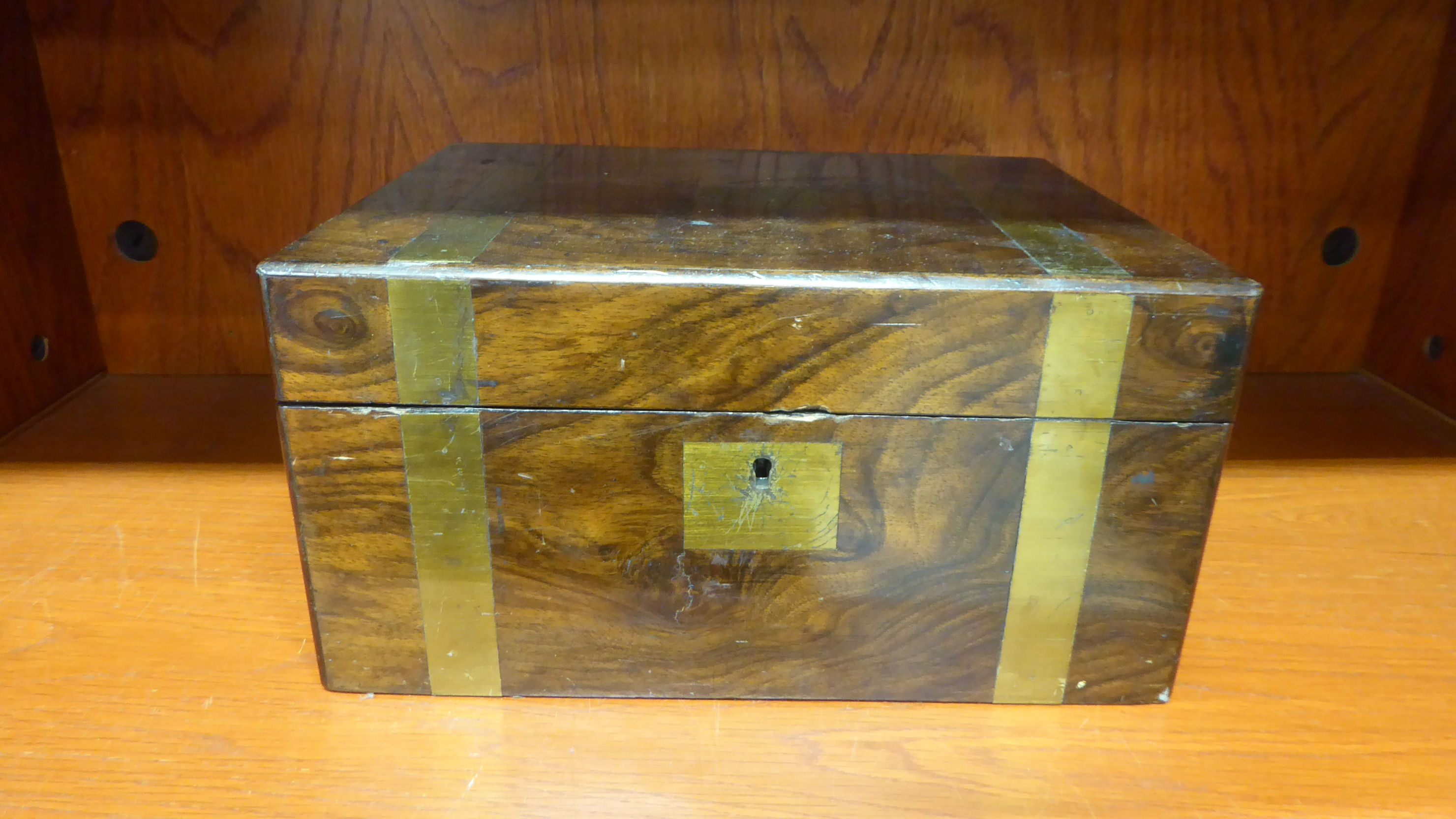 Mainly 19thC boxes: to include a mother-of-pearl inlaid rosewood jewellery box  4.5"h  10"w - Image 4 of 5