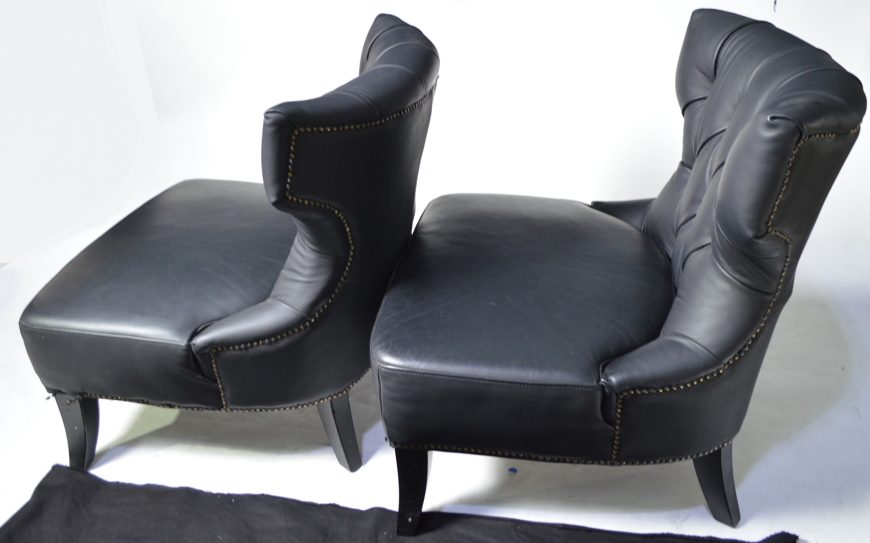 A pair of designer faux black leather easy chairs. - Image 5 of 6