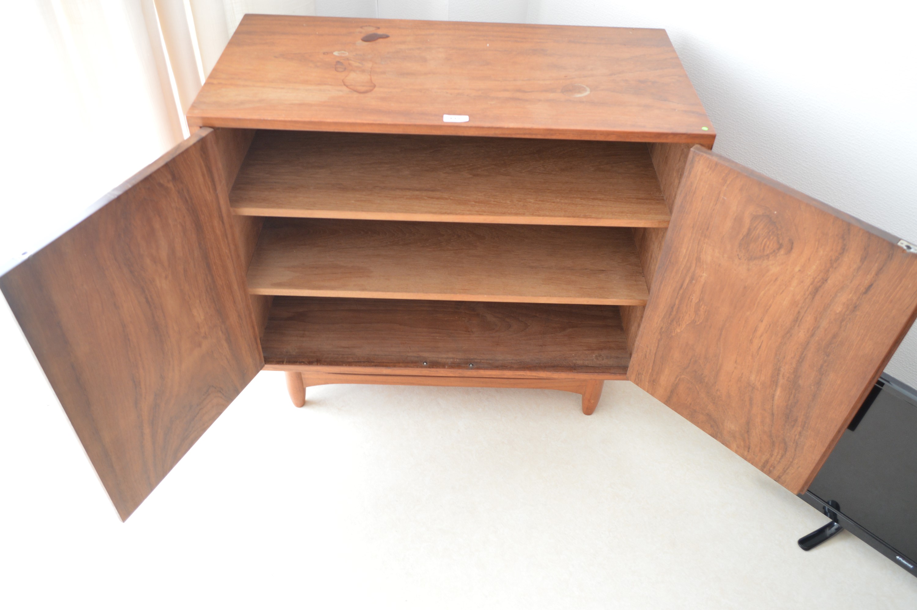 Mid Century chest of drawers; similar cabinet; wardrobe, and hi-fi unit. - Image 3 of 7