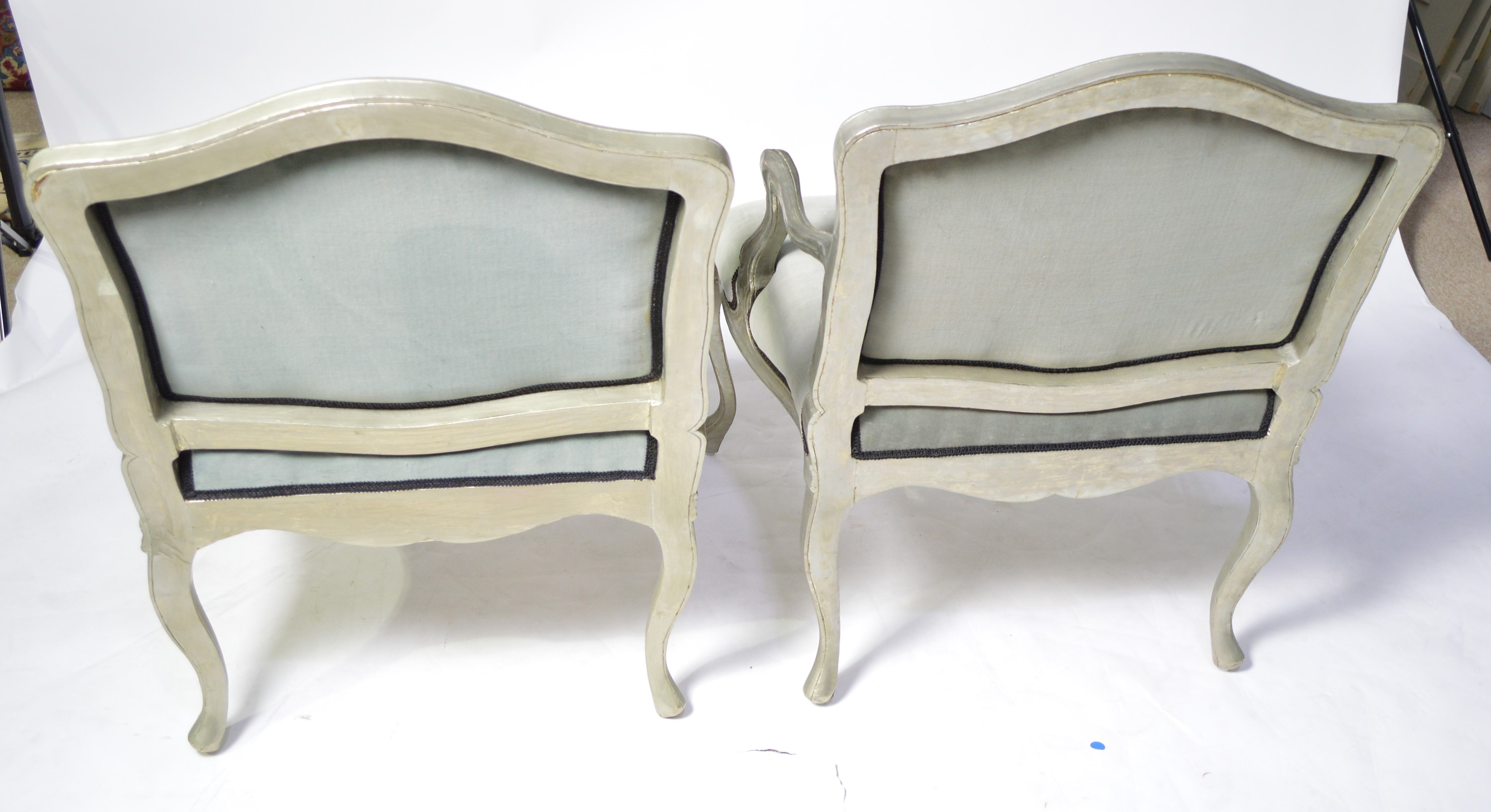 A pair of designer French style armchairs. - Image 2 of 5