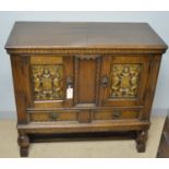 Mid 20th C oak side cabinet.