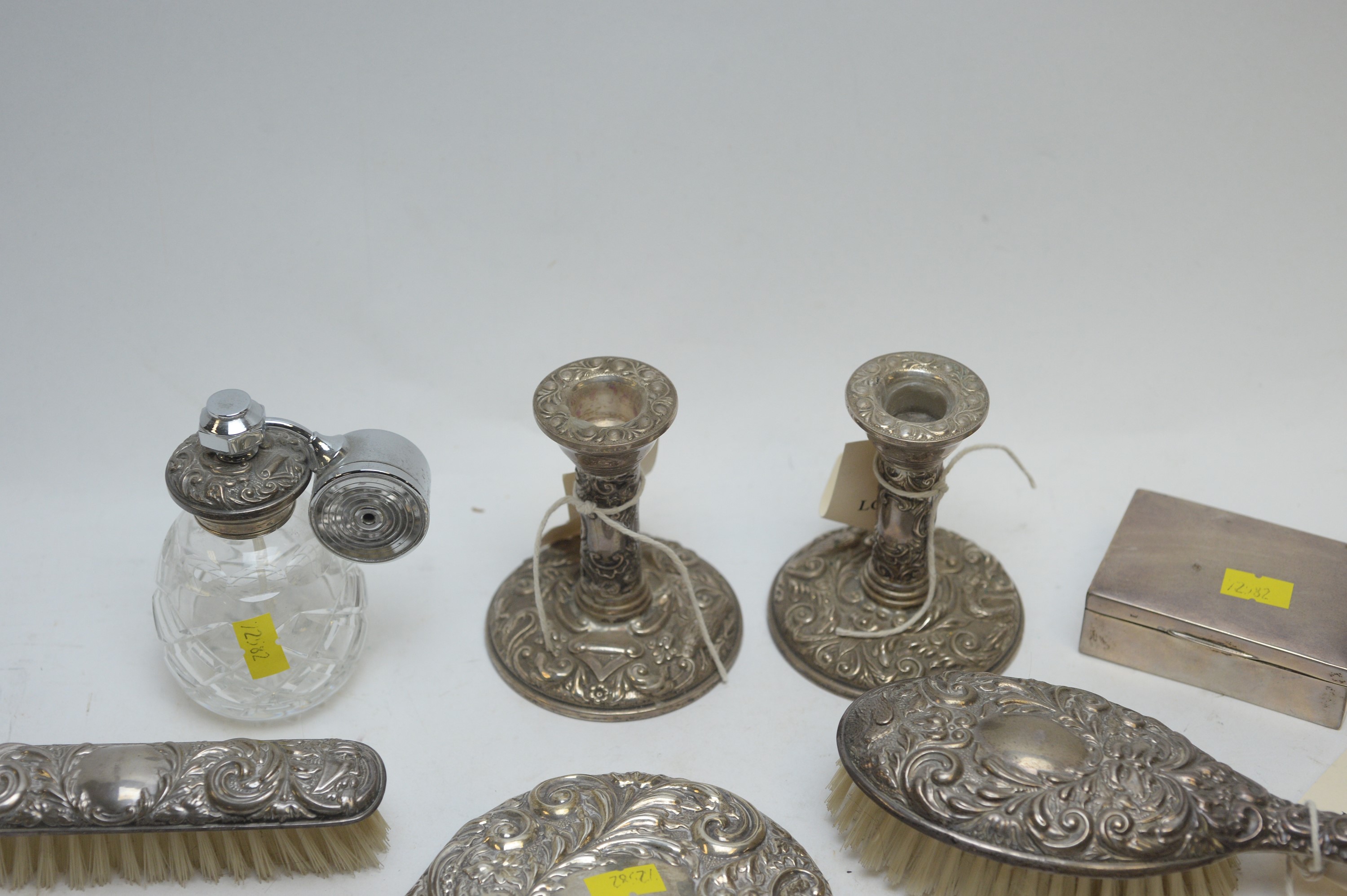 Silver dressing table items. - Image 2 of 4